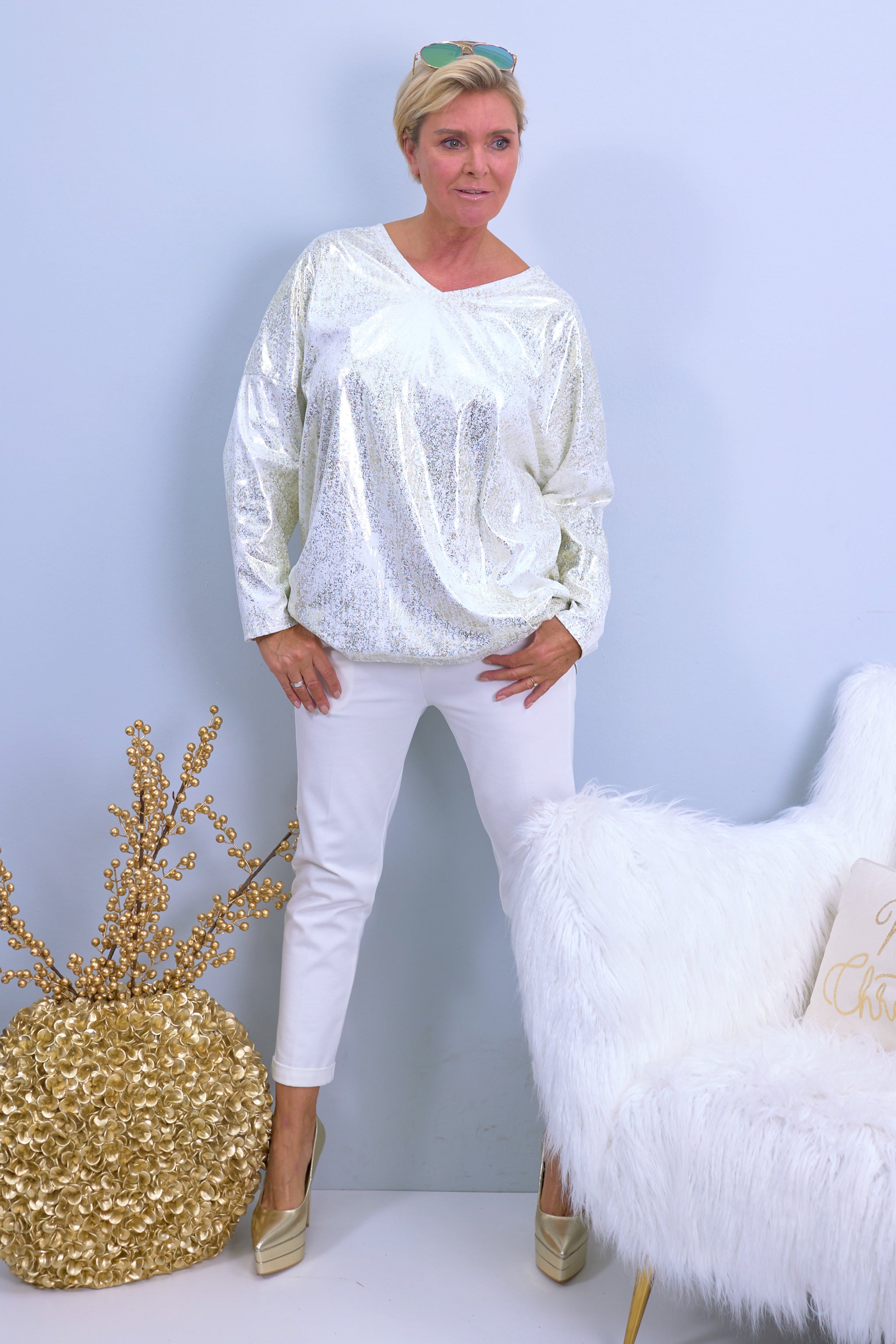Glitzer-Shirt mit V-Ausschnitt, ecru-gold/silber