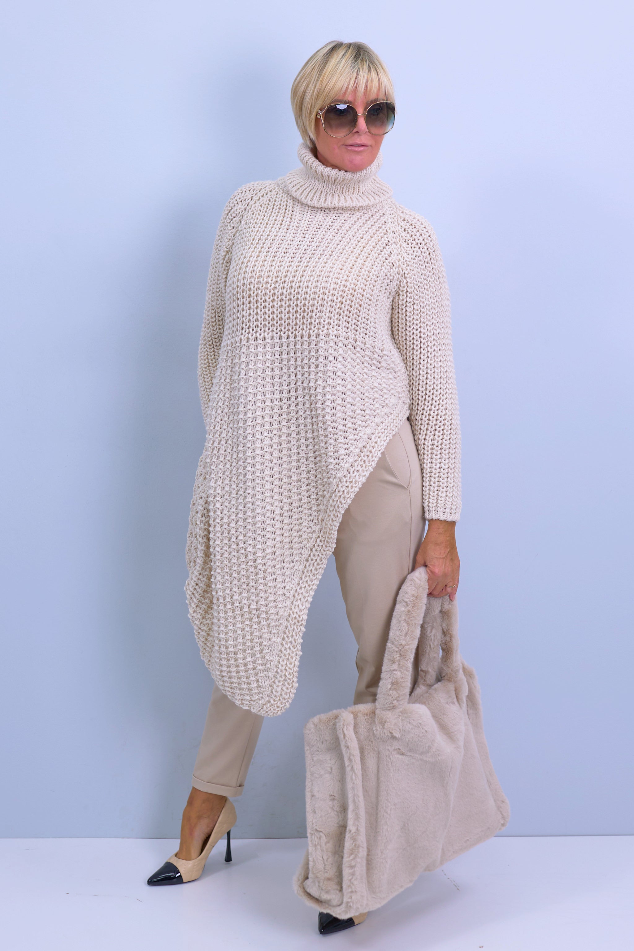 Longpulli, asymmetrisch mit Raglanärmeln, beige