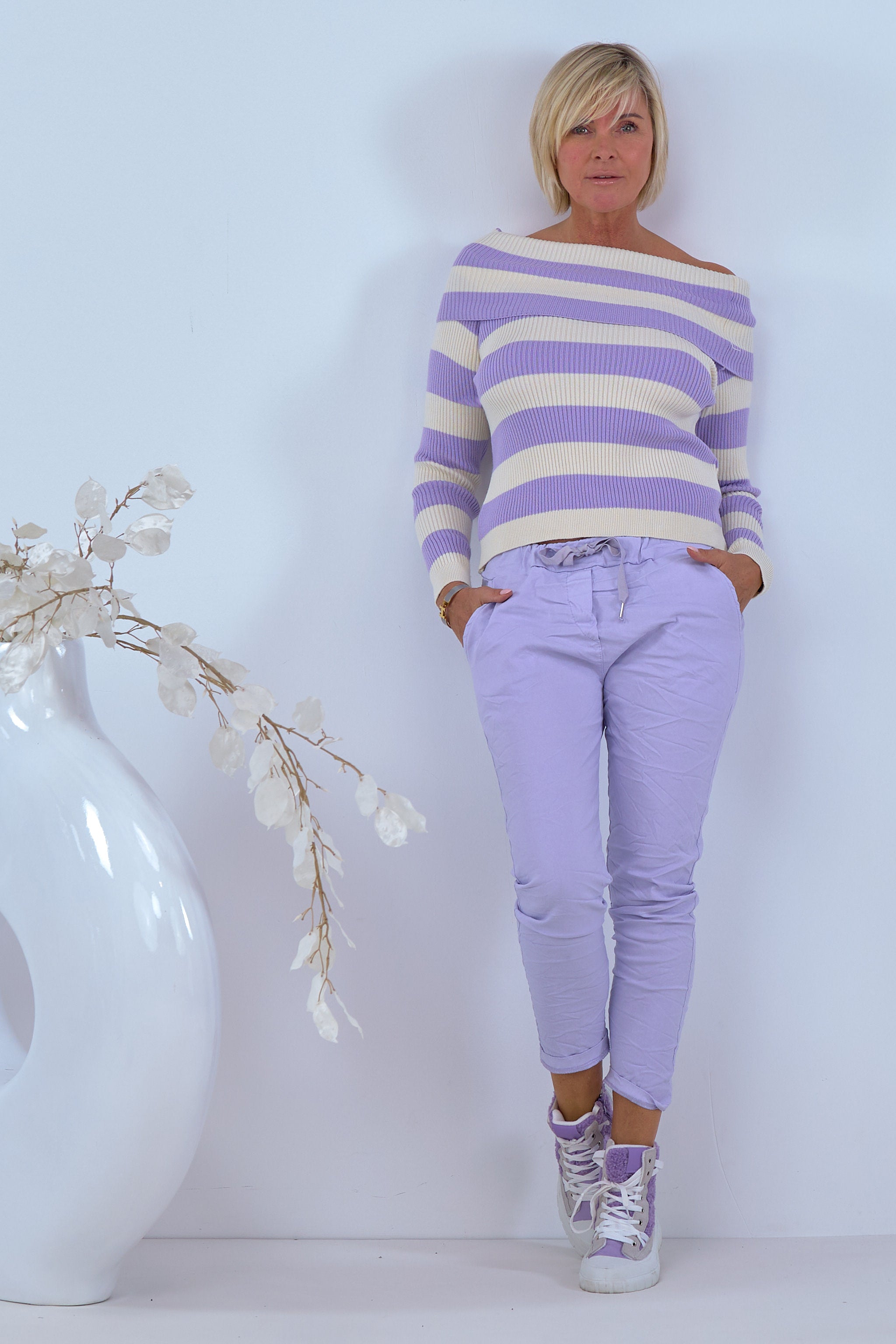 Damen Hose im Knitterlook in lila von Trends & Lifestyle Deutschland GmbH