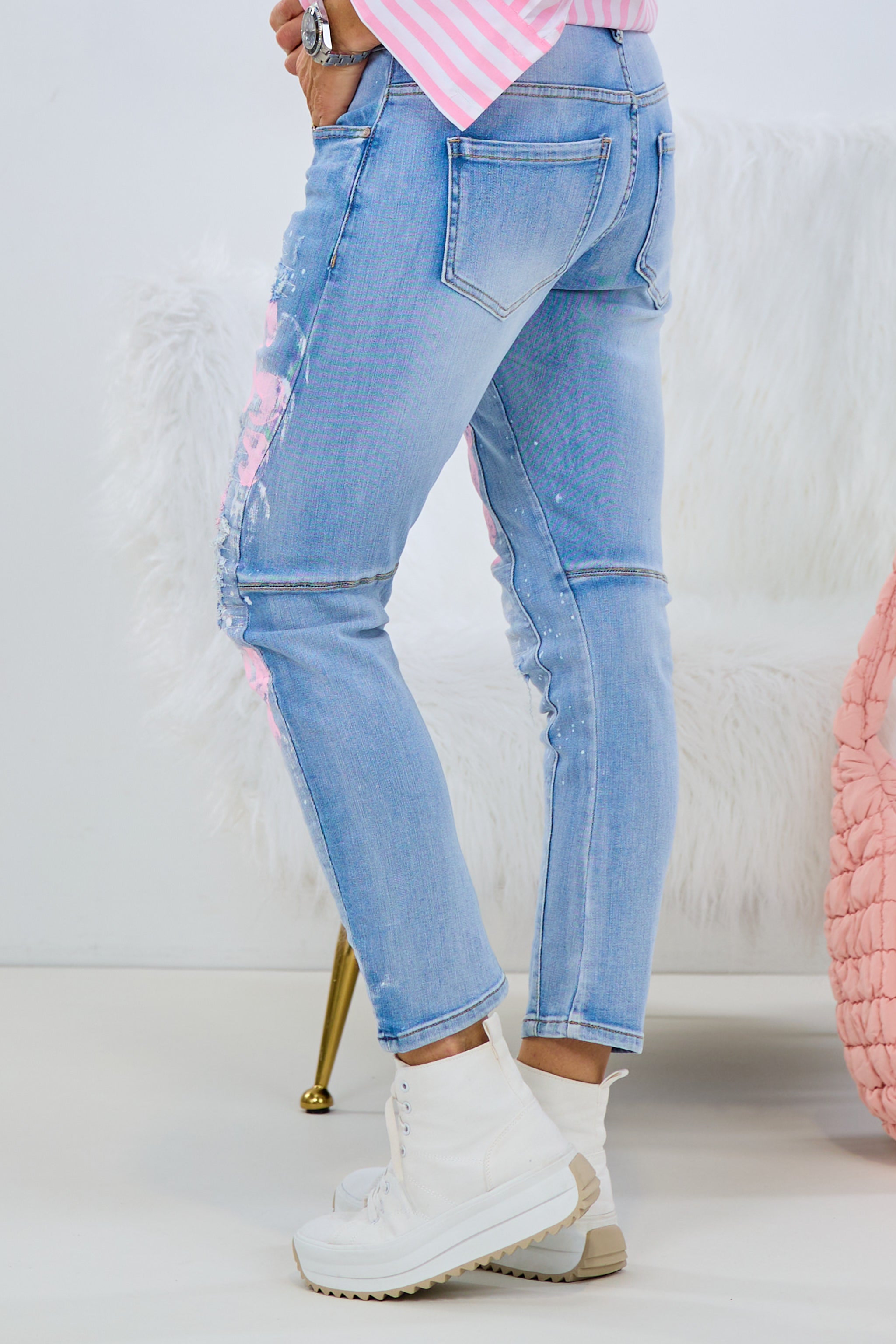 Destroyed Jeans, blau-rosa-weiß von Trends & Lifestyle Deutschland GmbH
