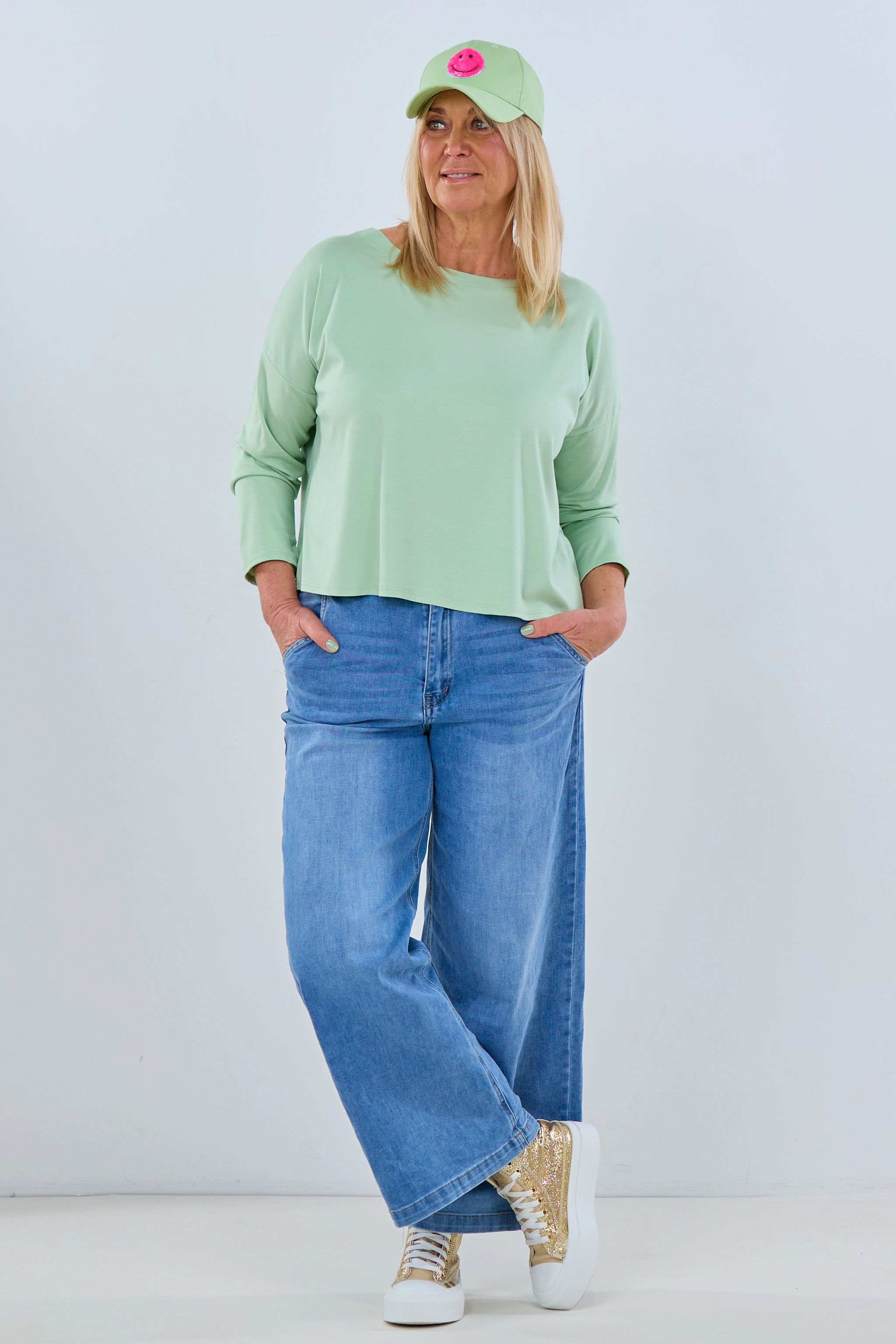 Langarmshirt mit weitem Rundhalsausschnitt, lindgrün von Trends & Lifestyle Deutschland GmbH