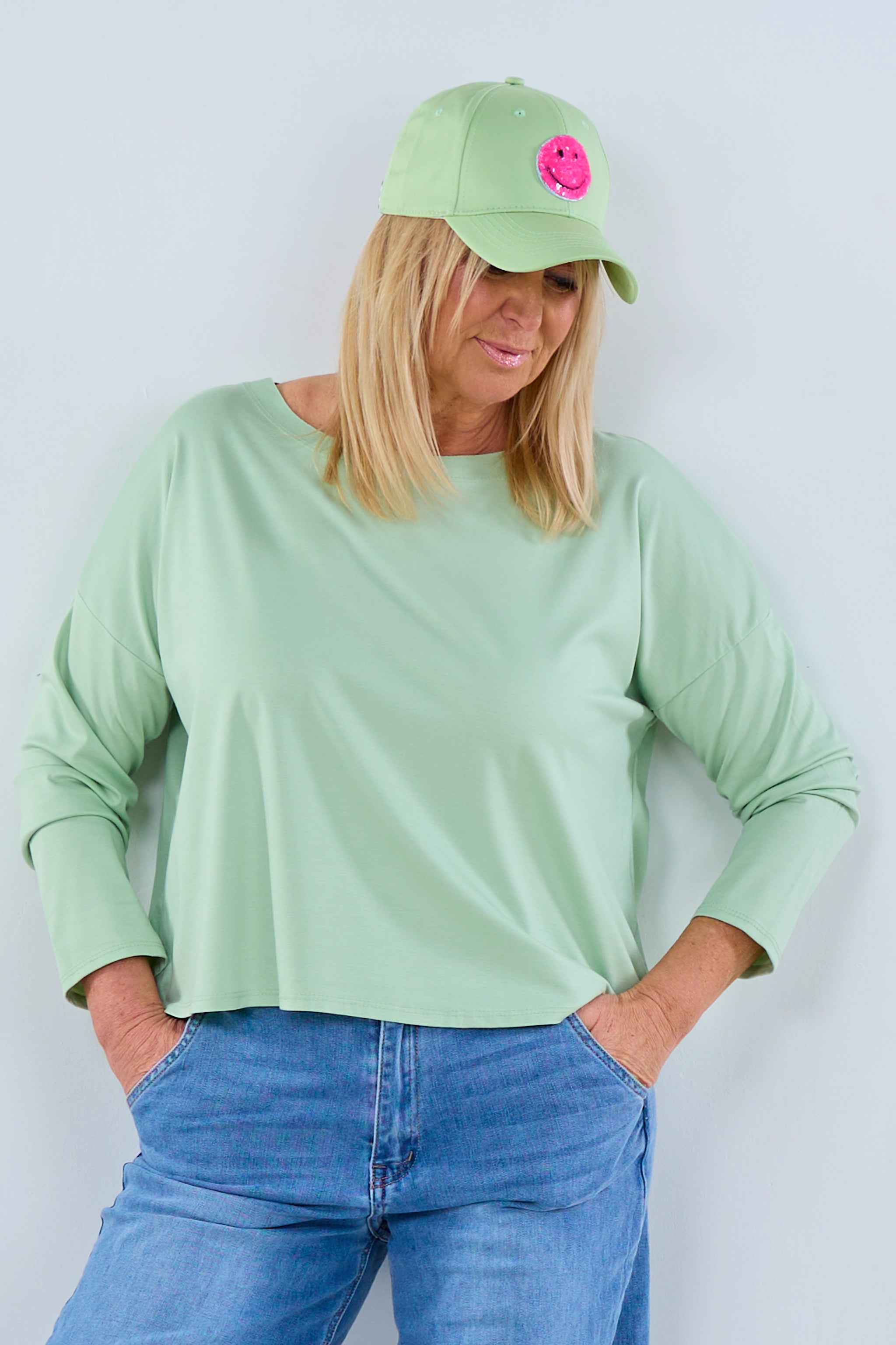 Langarmshirt mit weitem Rundhalsausschnitt, lindgrün von Trends & Lifestyle Deutschland GmbH