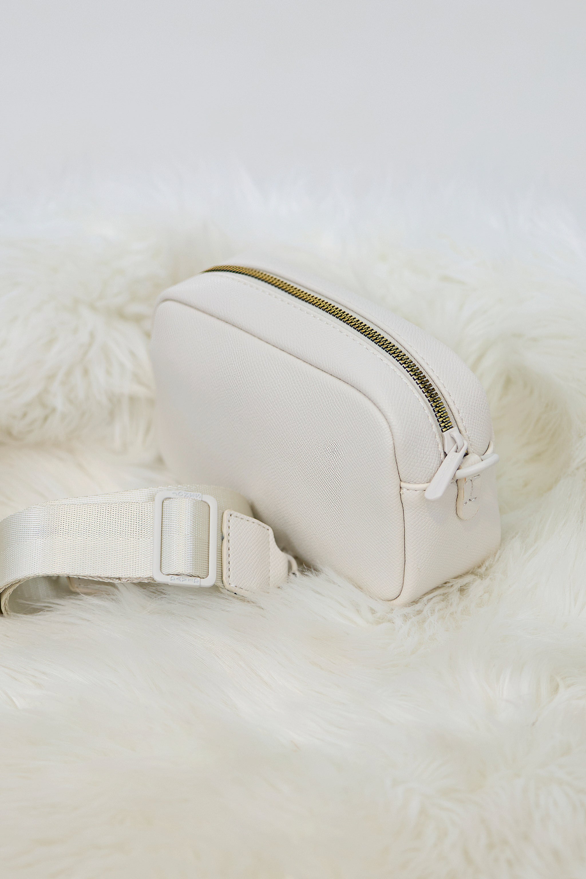 Umhängetasche, creme von Trends & Lifestyle Deutschland GmbH