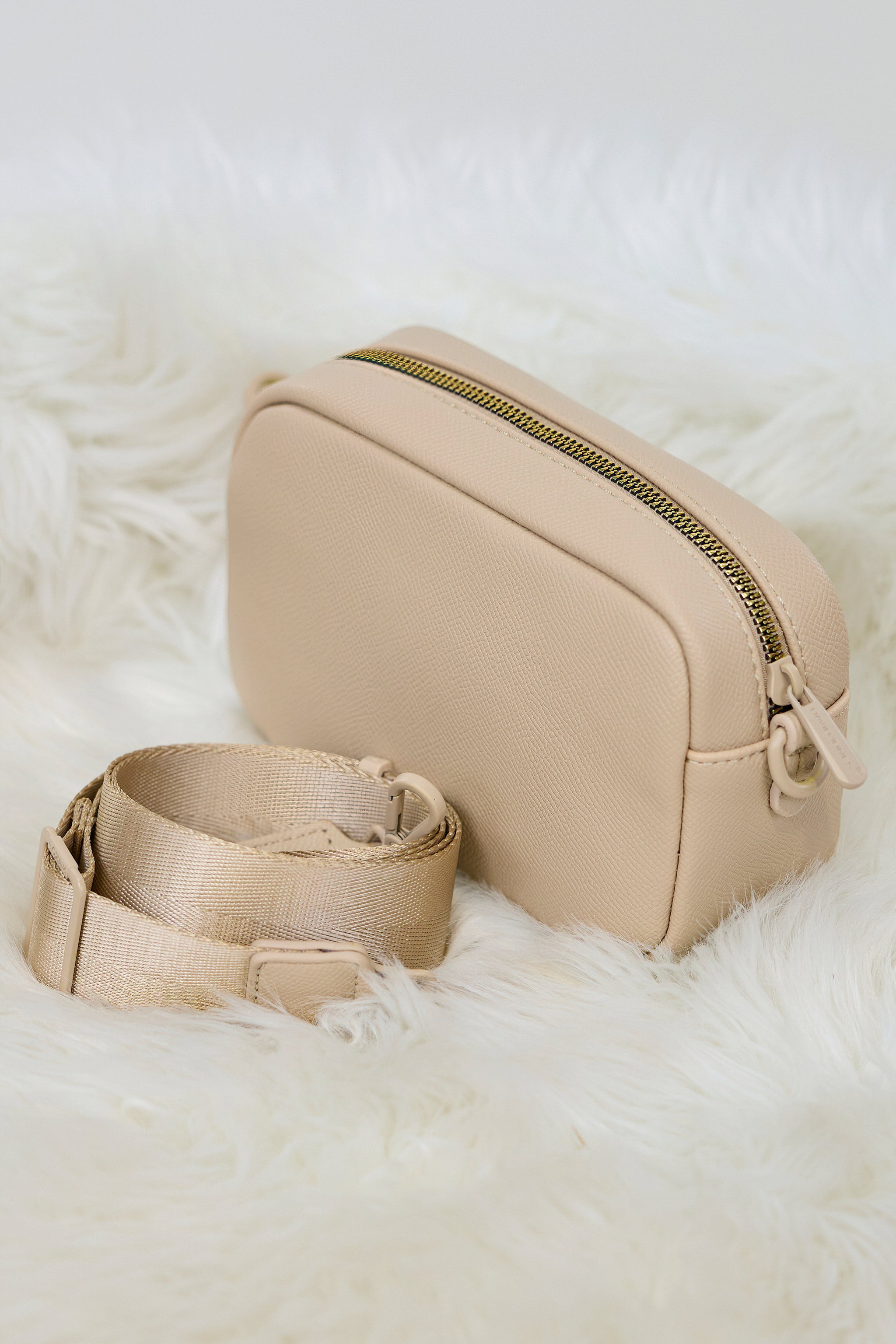 Umhängetasche, beige von Trends & Lifestyle Deutschland GmbH
