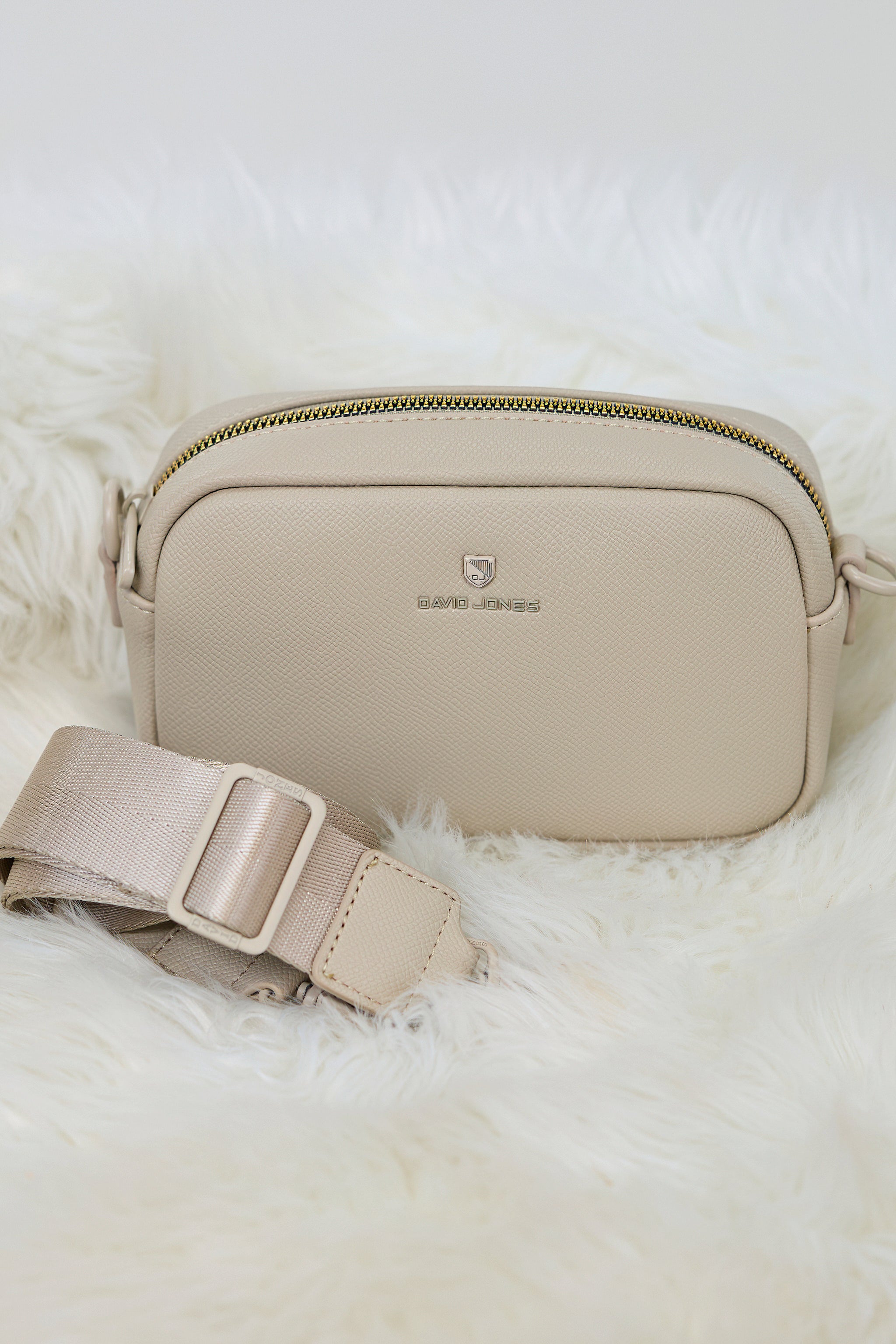 Umhängetasche, taupe von Trends & Lifestyle Deutschland GmbH