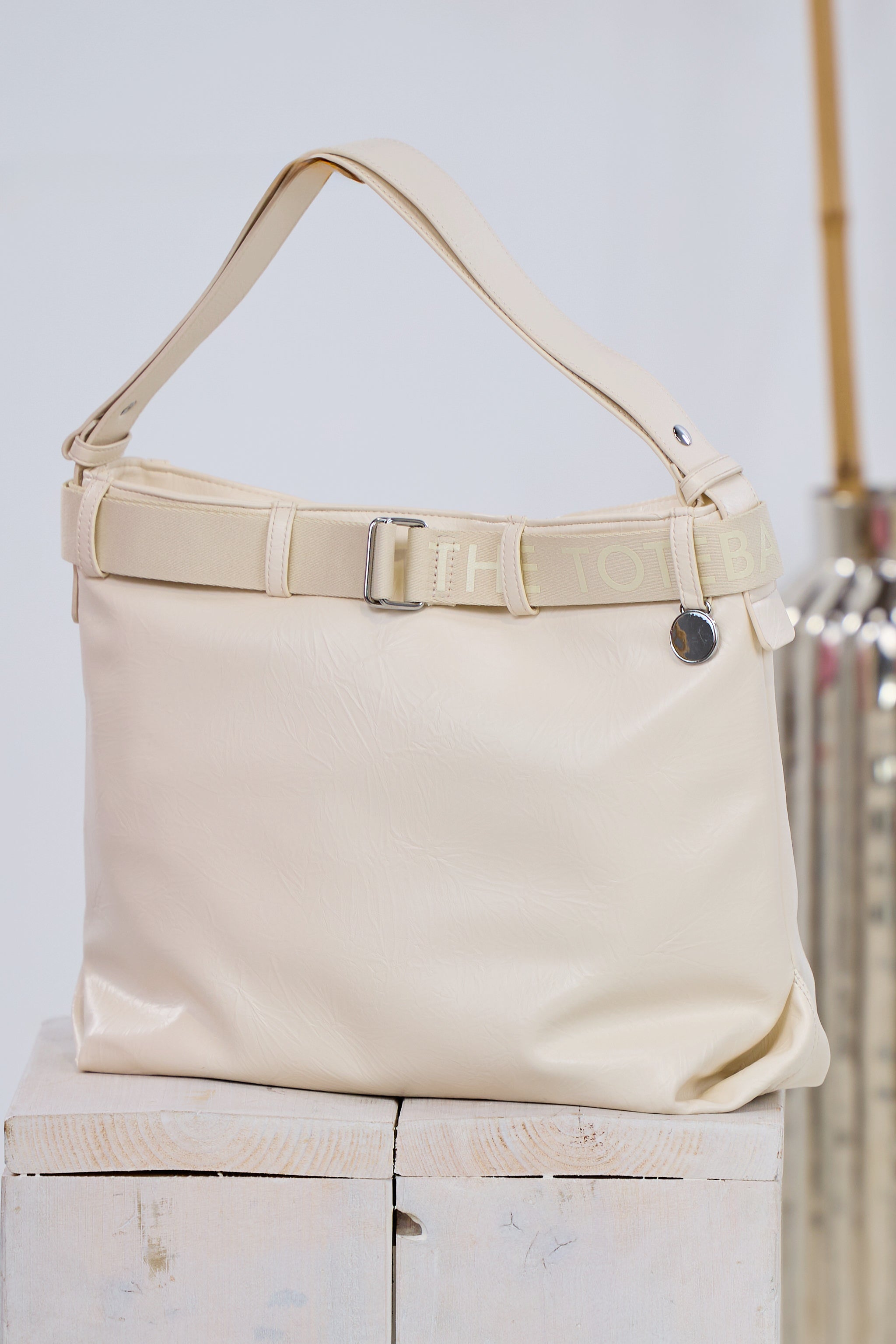 Shopper mit breitem Gurtband/Schlaufen, ecru von Trends & Lifestyle Deutschland GmbH