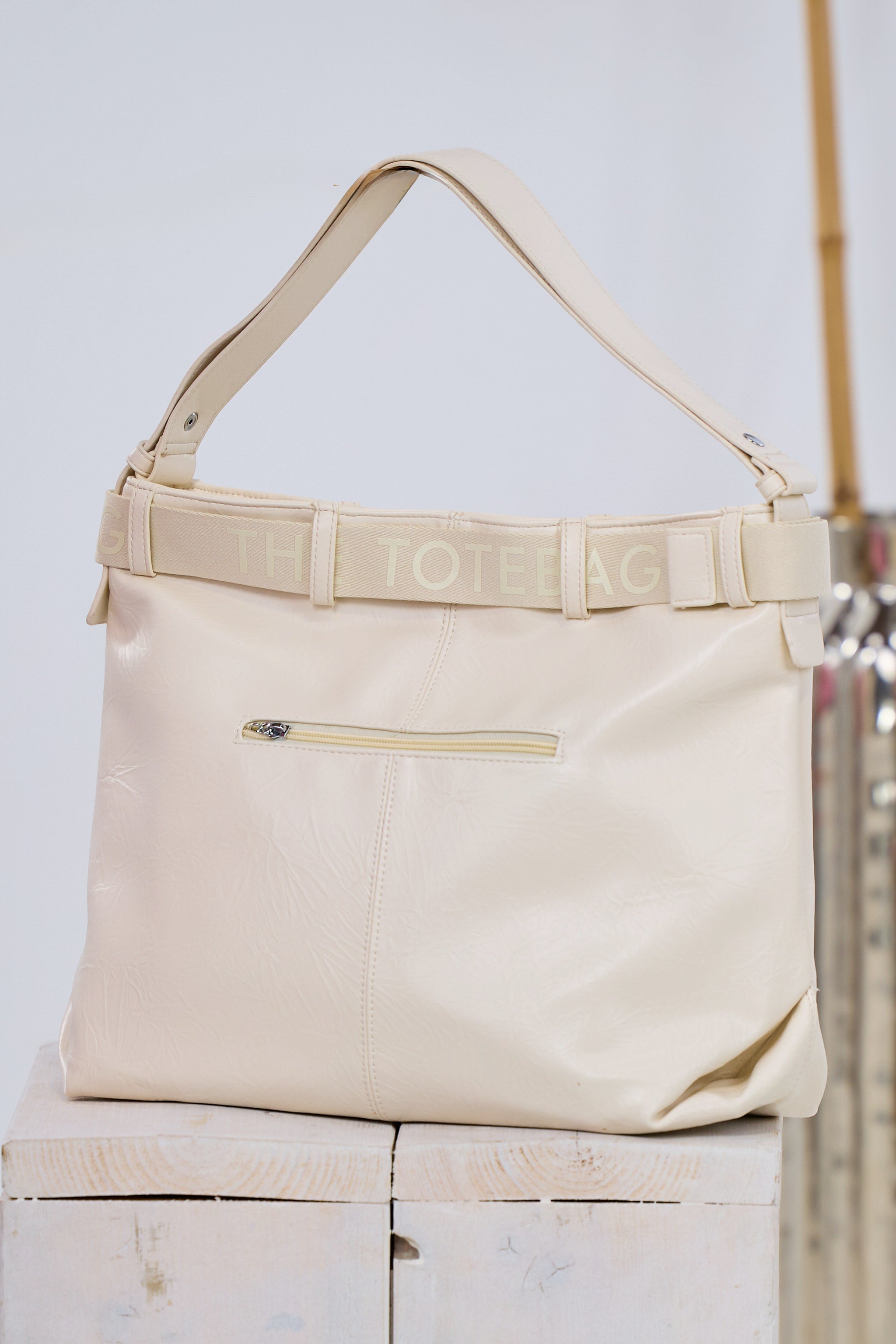 Shopper mit breitem Gurtband/Schlaufen, ecru von Trends & Lifestyle Deutschland GmbH