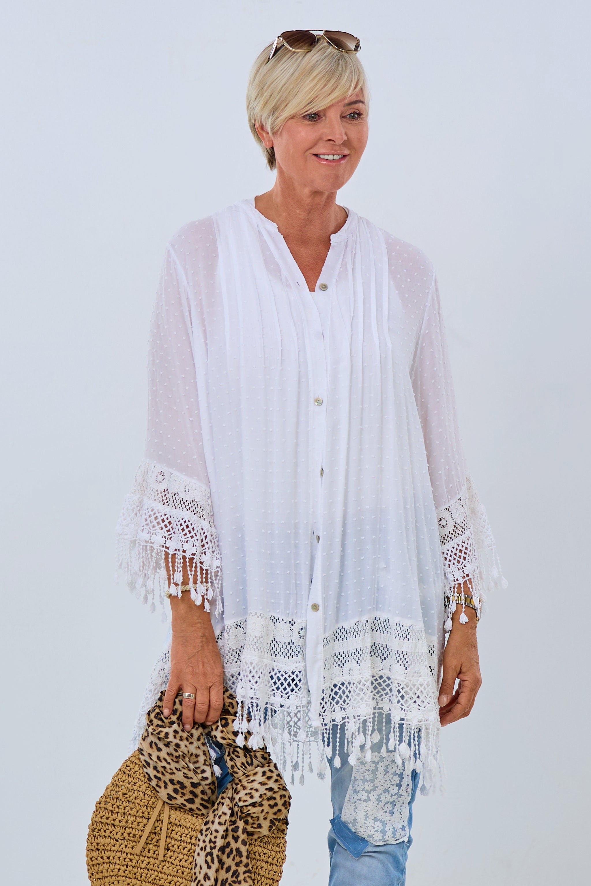 Tunic/dress with fringes and embroidery, white