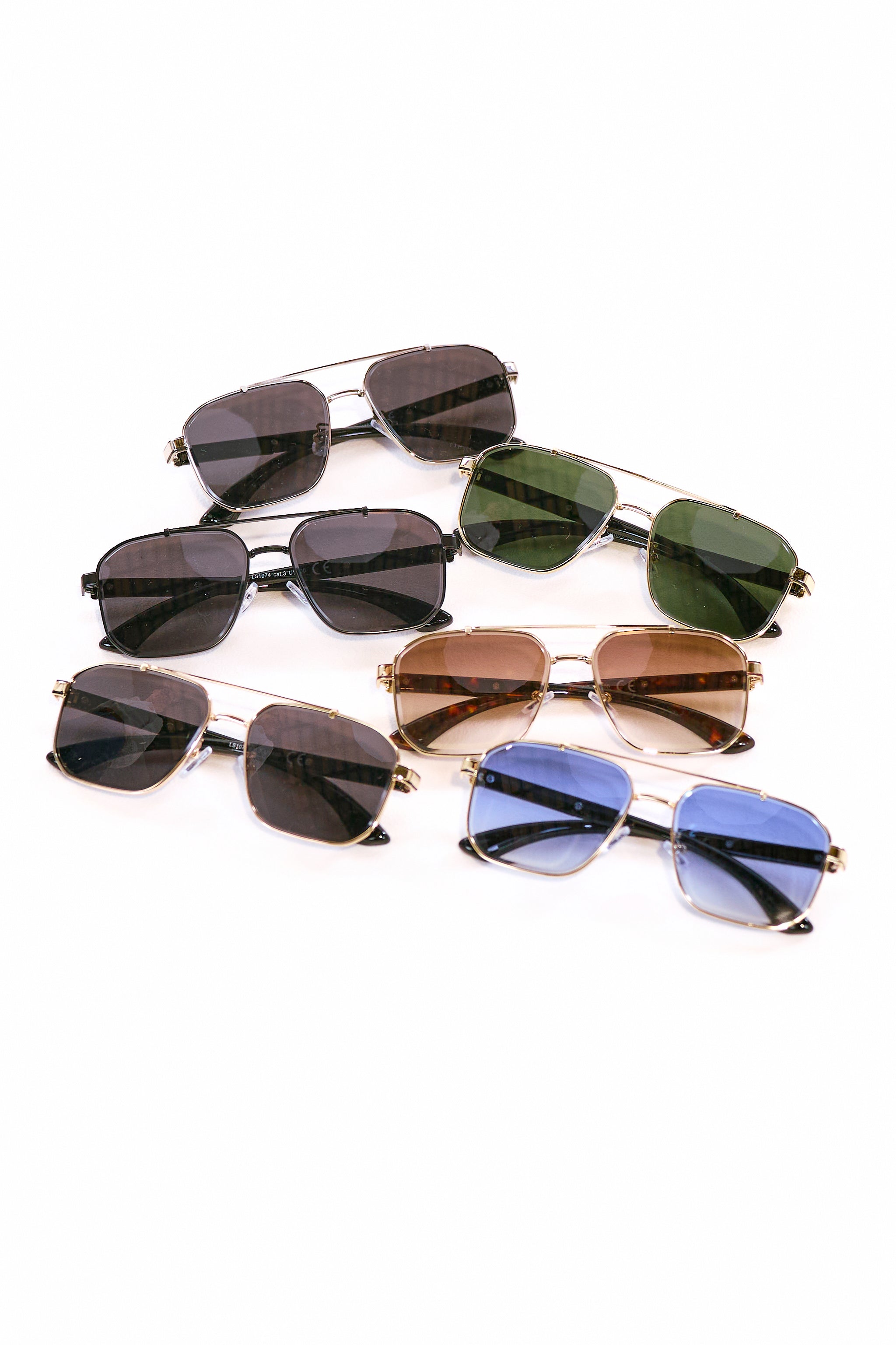 Stylish pilot-style sunglasses, see variants