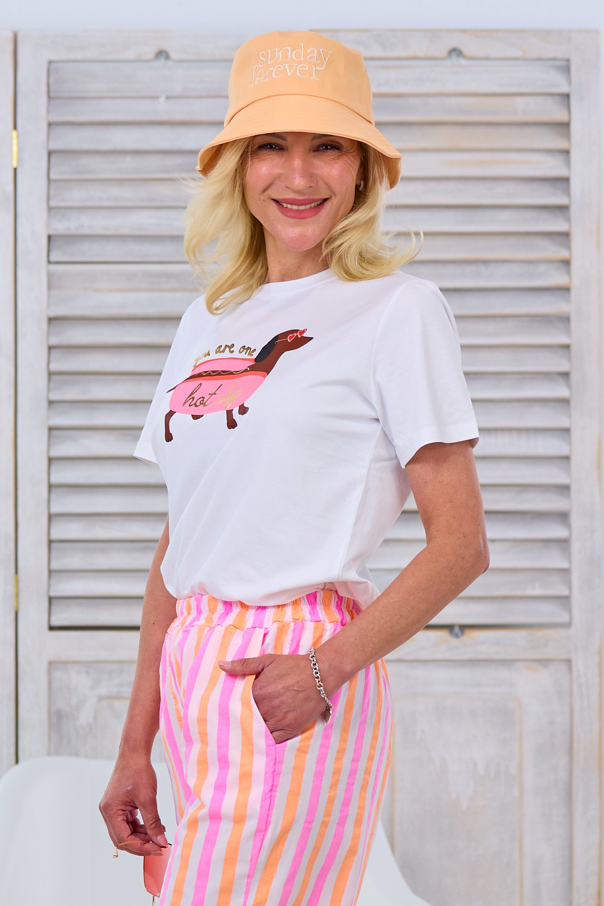 T-Shirt Dackel, weiß-pink-gold von Trends & Lifestyle Deutschland GmbH