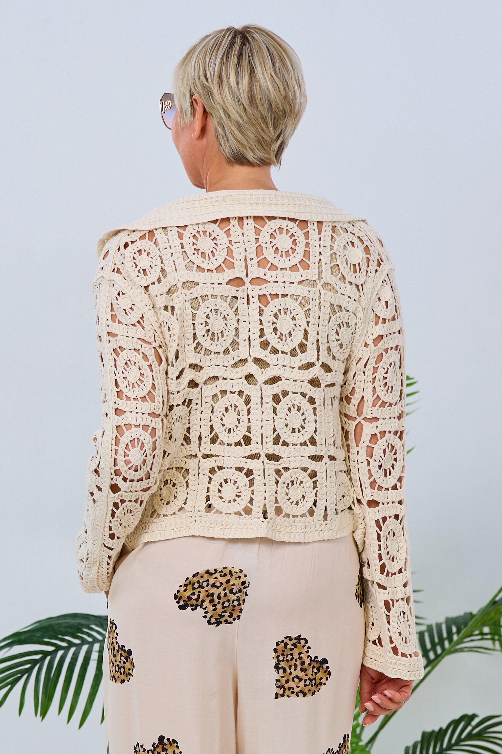 Jacke mit Kragen in Häkeloptik, beige von Trends & Lifestyle Deutschland GmbH