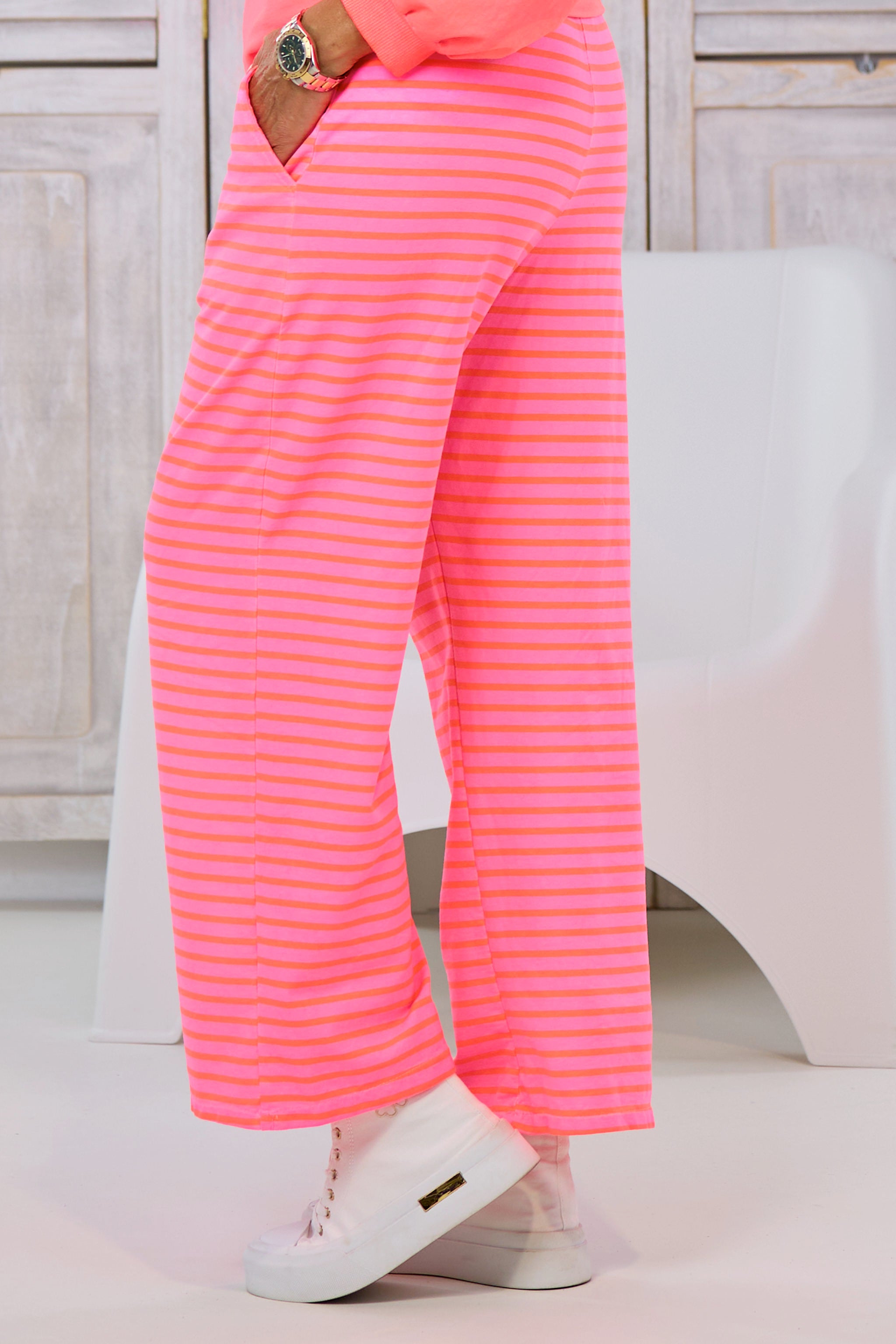 geringelte Sweaty Hose, rosa-neon orange von Trends & Lifestyle Deutschland GmbH