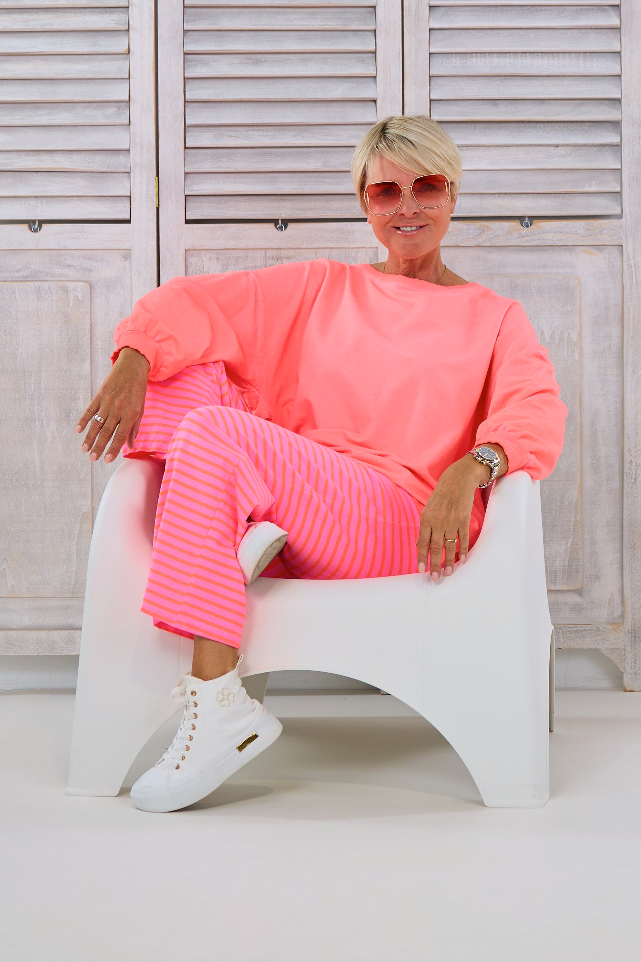 Langarmshirt mit coolem Rücken-Ausschnitt, neon apricot von Trends & Lifestyle Deutschland GmbH