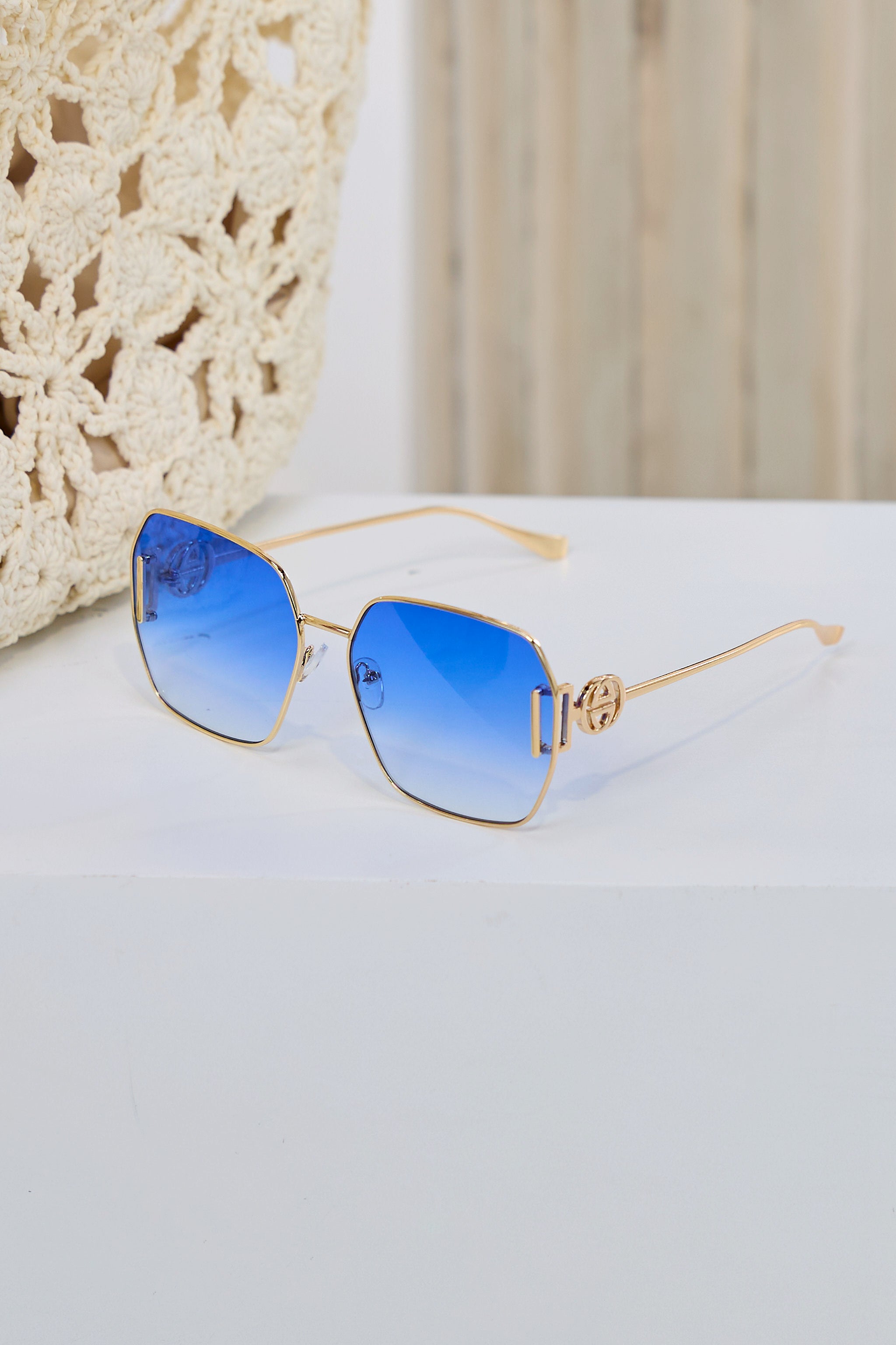 Stylish sunglasses with emblem, see variants