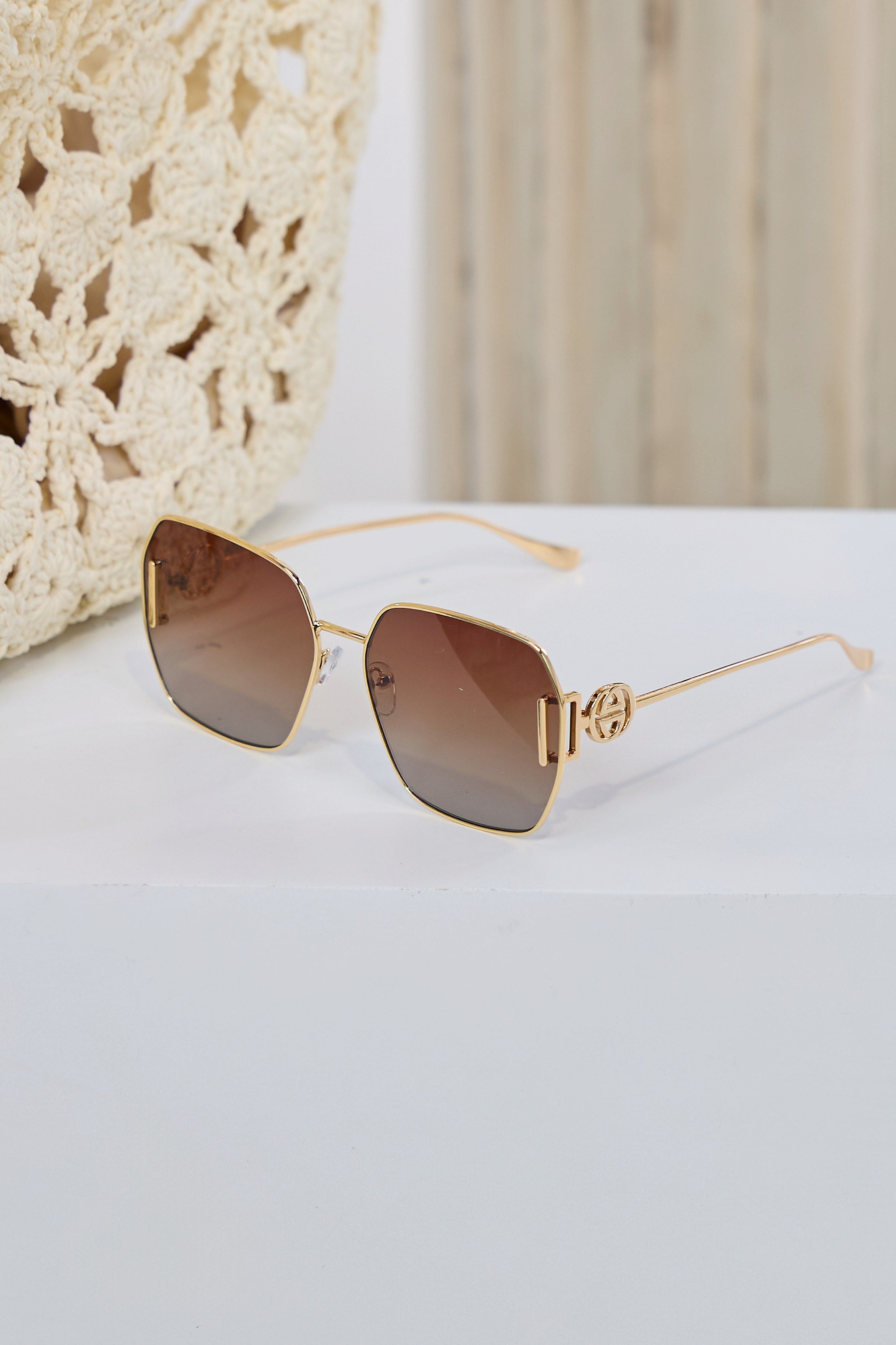 Stylish sunglasses with emblem, see variants