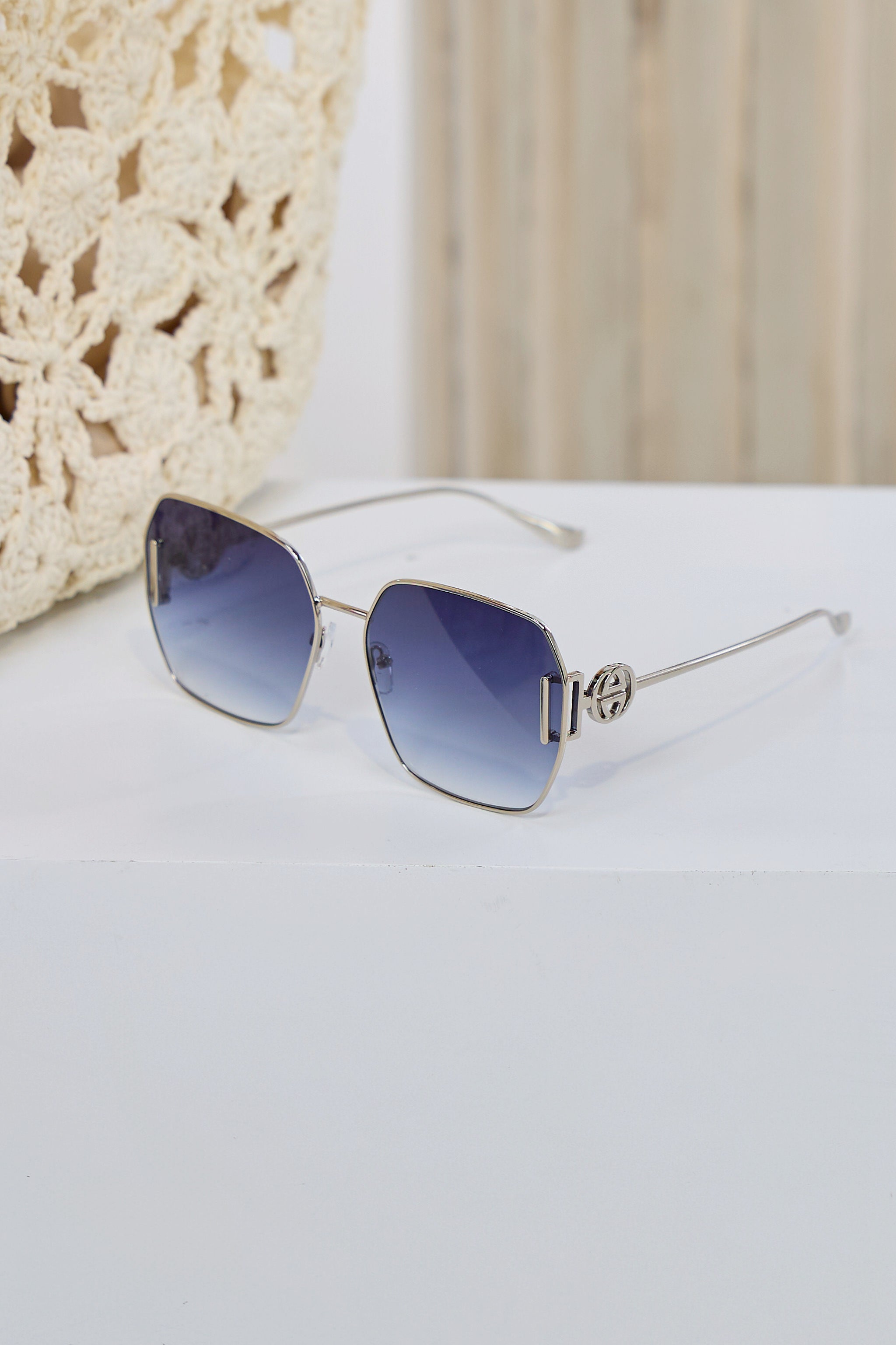 Stylish sunglasses with emblem, see variants