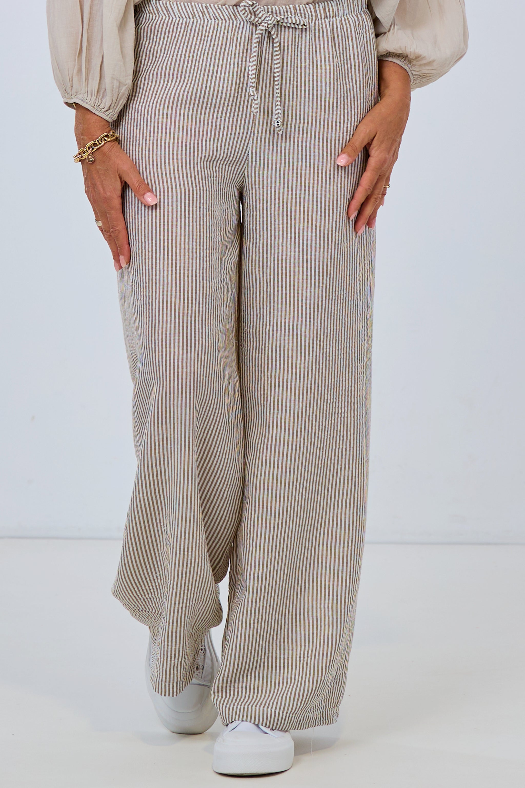 striped summer pants, taupe-white