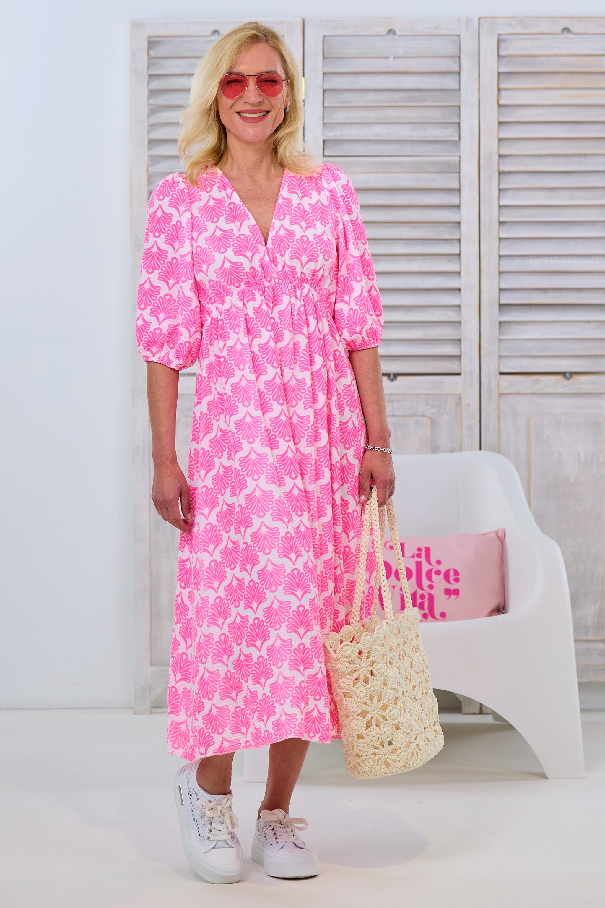 Musselin Kleid mit V-Auschnitt, pink-weiß von Trends & Lifestyle Deutschland GmbH