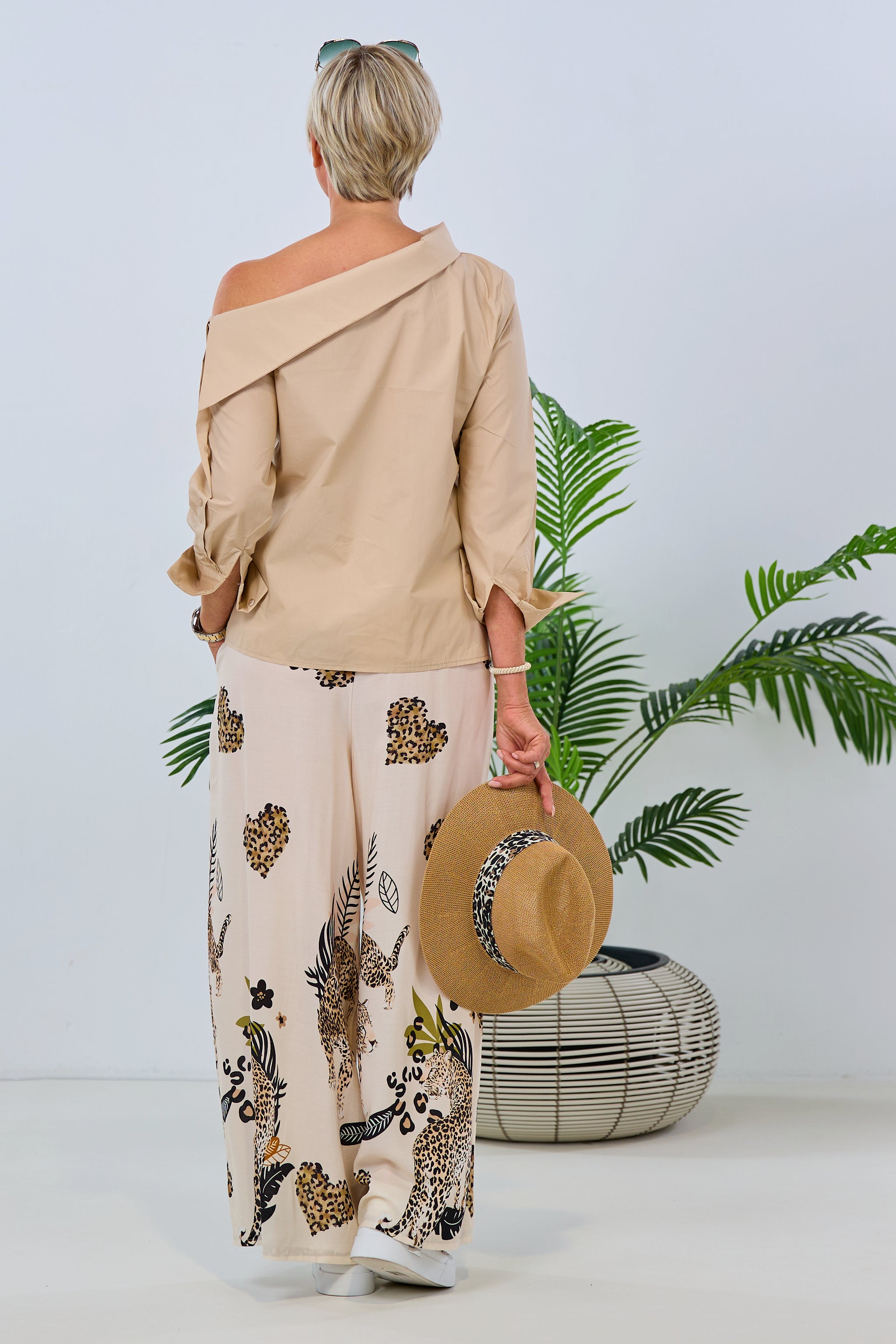Leichte Hose mit animal print, beige-schwarz von Trends & Lifestyle Deutschland GmbH