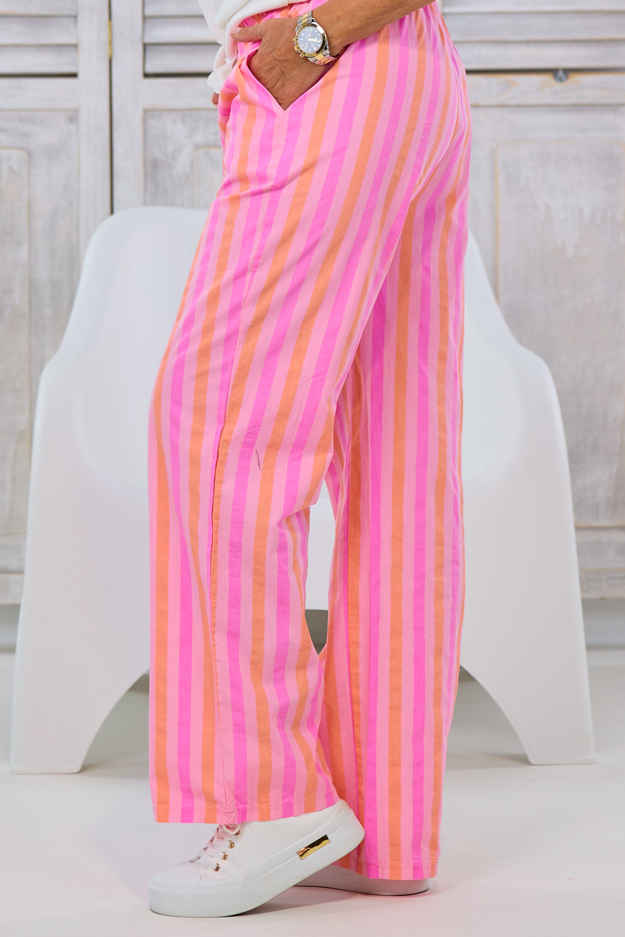 gestreifte Hose, rosa-pink-orange von Trends & Lifestyle Deutschland GmbH