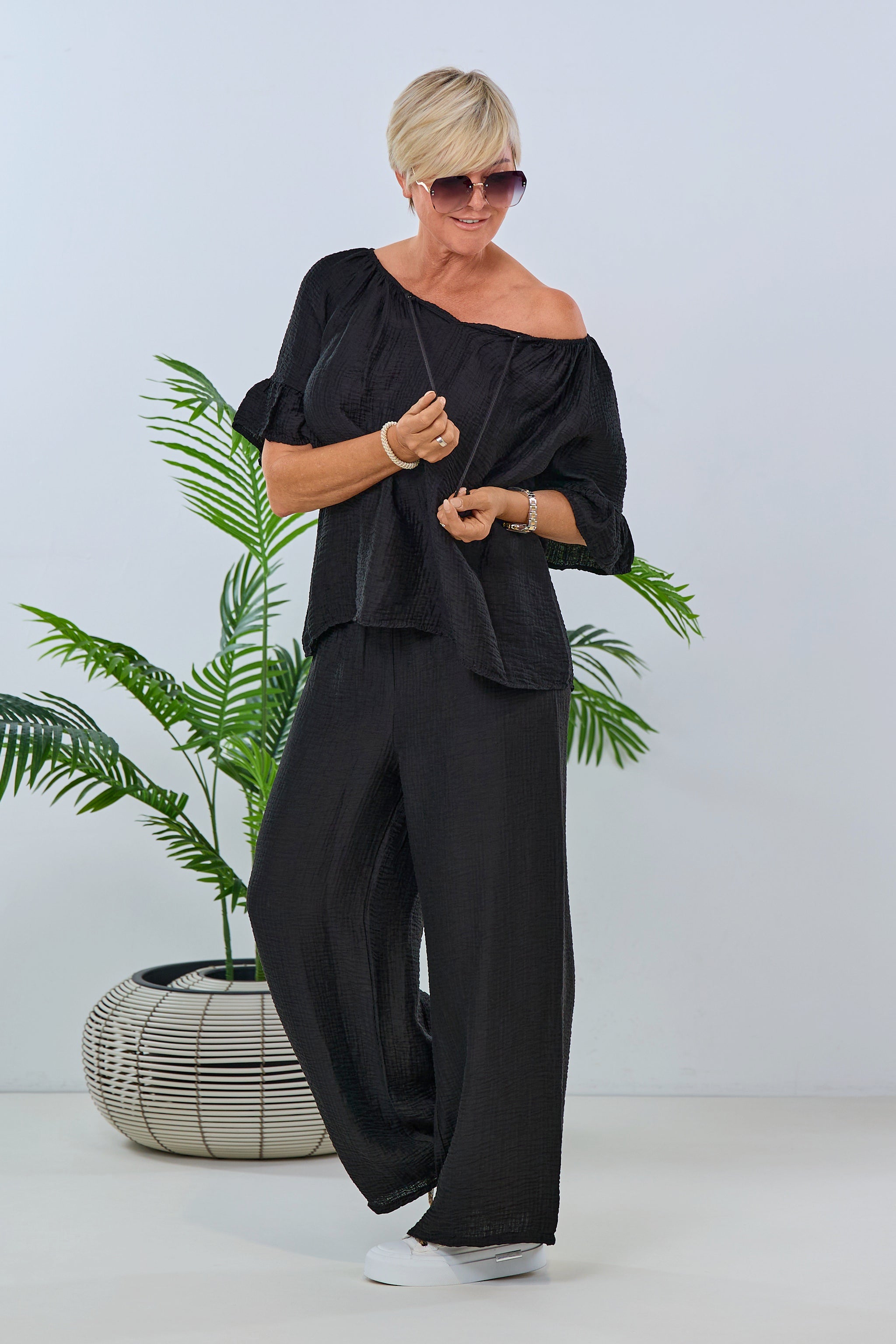Musselin 2-Teiler, schwarz (schimmernd) von Trends & Lifestyle Deutschland GmbH