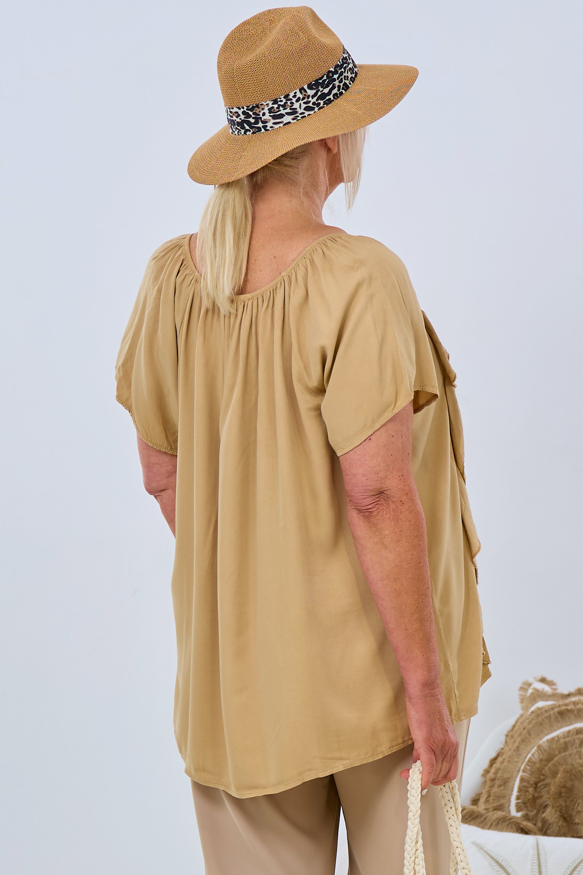 Blusenshirt mit Rüschen, camel light von Trends & Lifestyle Deutschland GmbH
