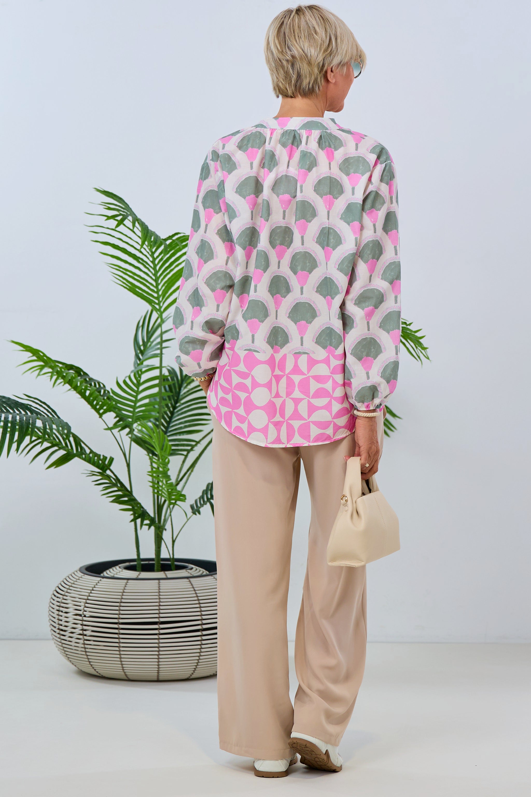 Bluse mit Fantasy-Print, rosa-grün von Trends & Lifestyle Deutschland GmbH