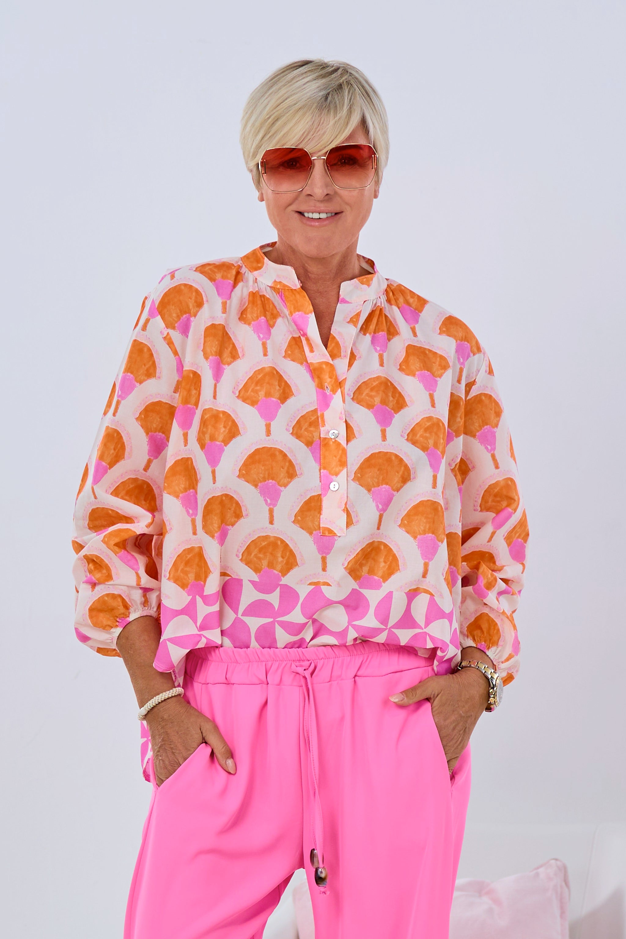 Bluse mit Fantasy-Print, orange-rosa von Trends & Lifestyle Deutschland GmbH