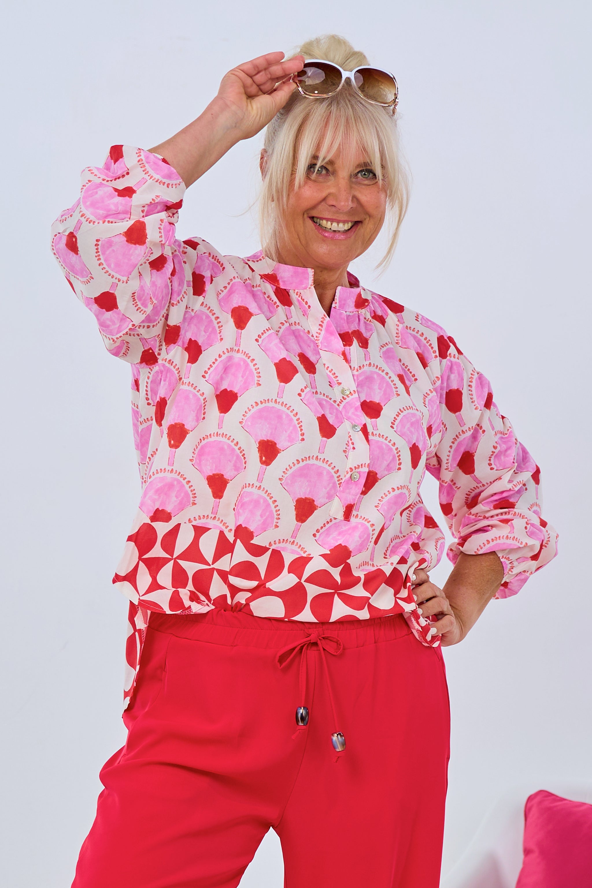Bluse mit Fantasy-Print, rosa-rot von Trends & Lifestyle Deutschland GmbH