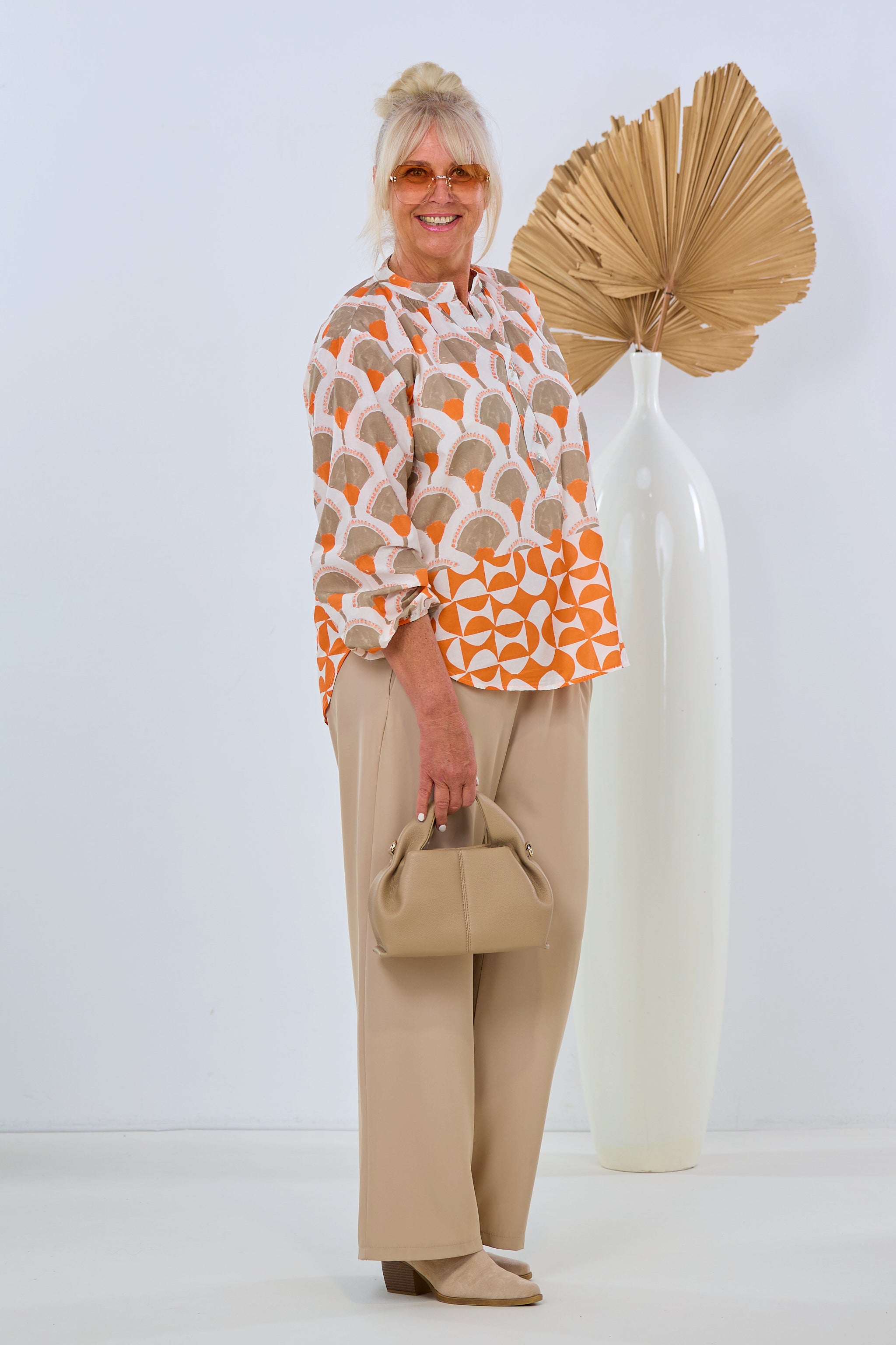 Bluse mit Fantasy-Print, taupe-orange von Trends & Lifestyle Deutschland GmbH
