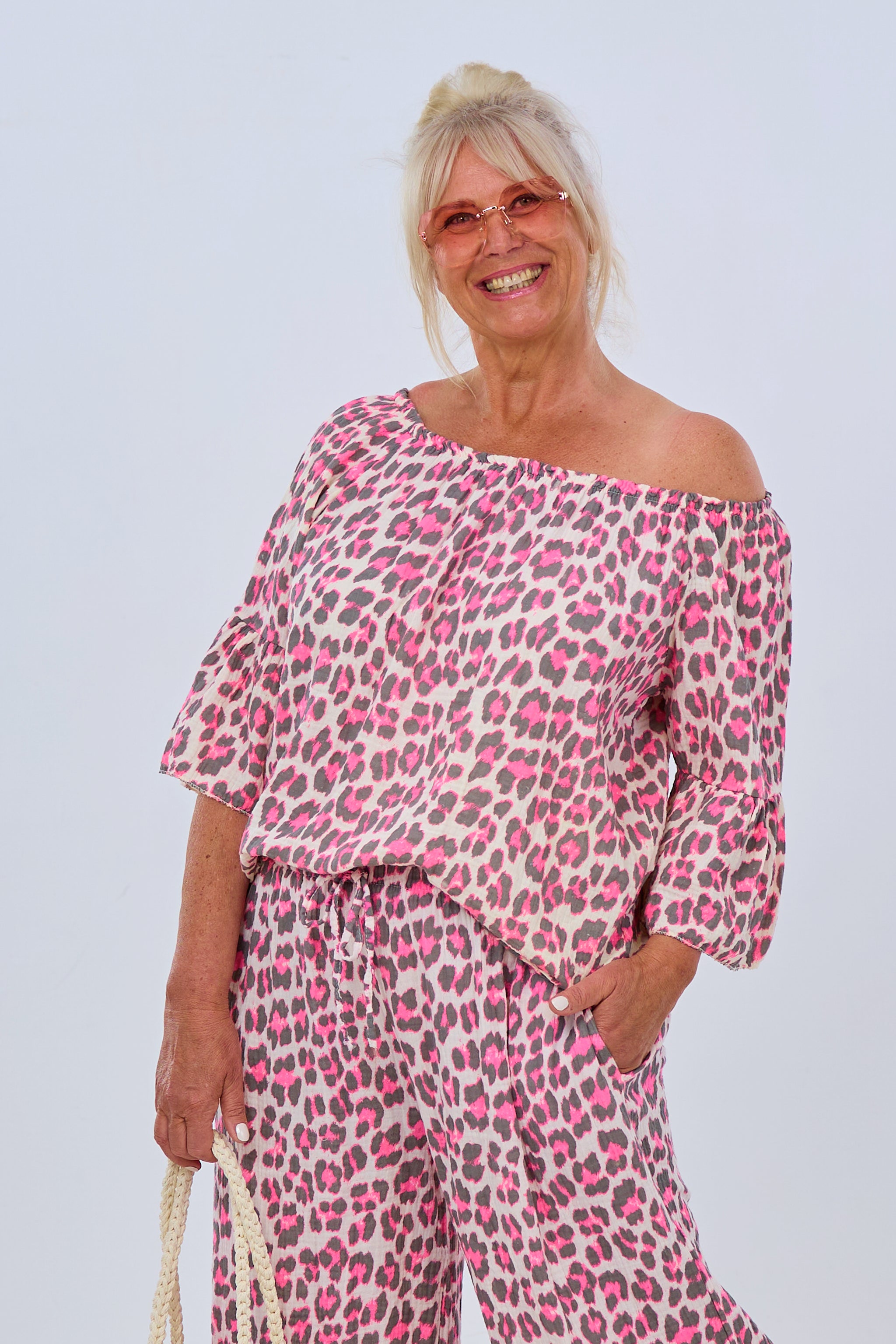 Musselin Bluse mit Carmen-Ausschnitt, schlamm-pink-ecru von Trends & Lifestyle Deutschland GmbH