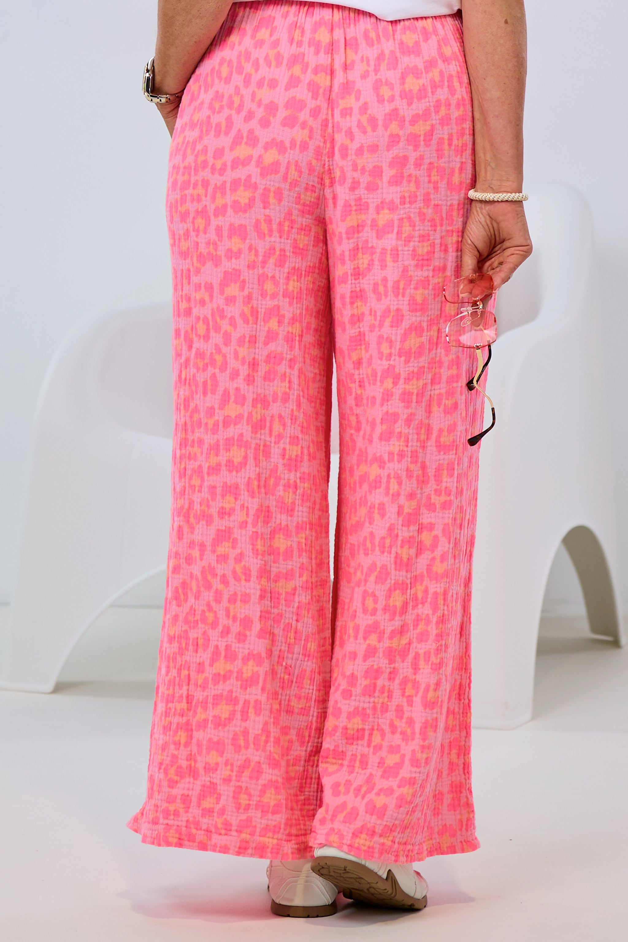 Musselin Hose im leo-look, pink-rosa-apricot von Trends & Lifestyle Deutschland GmbH