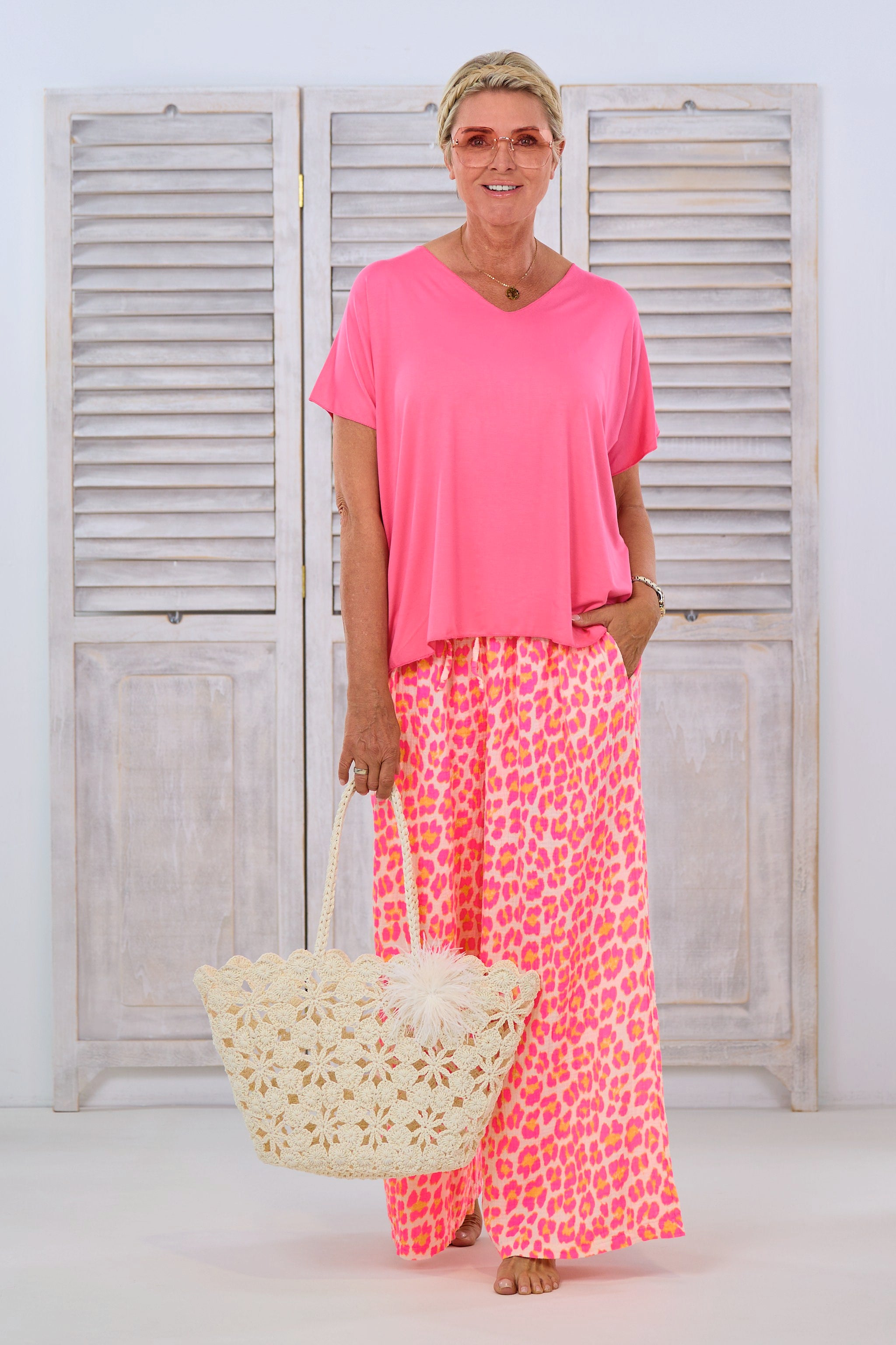 Musselin Hose im leo-look, pink-orange-ecru