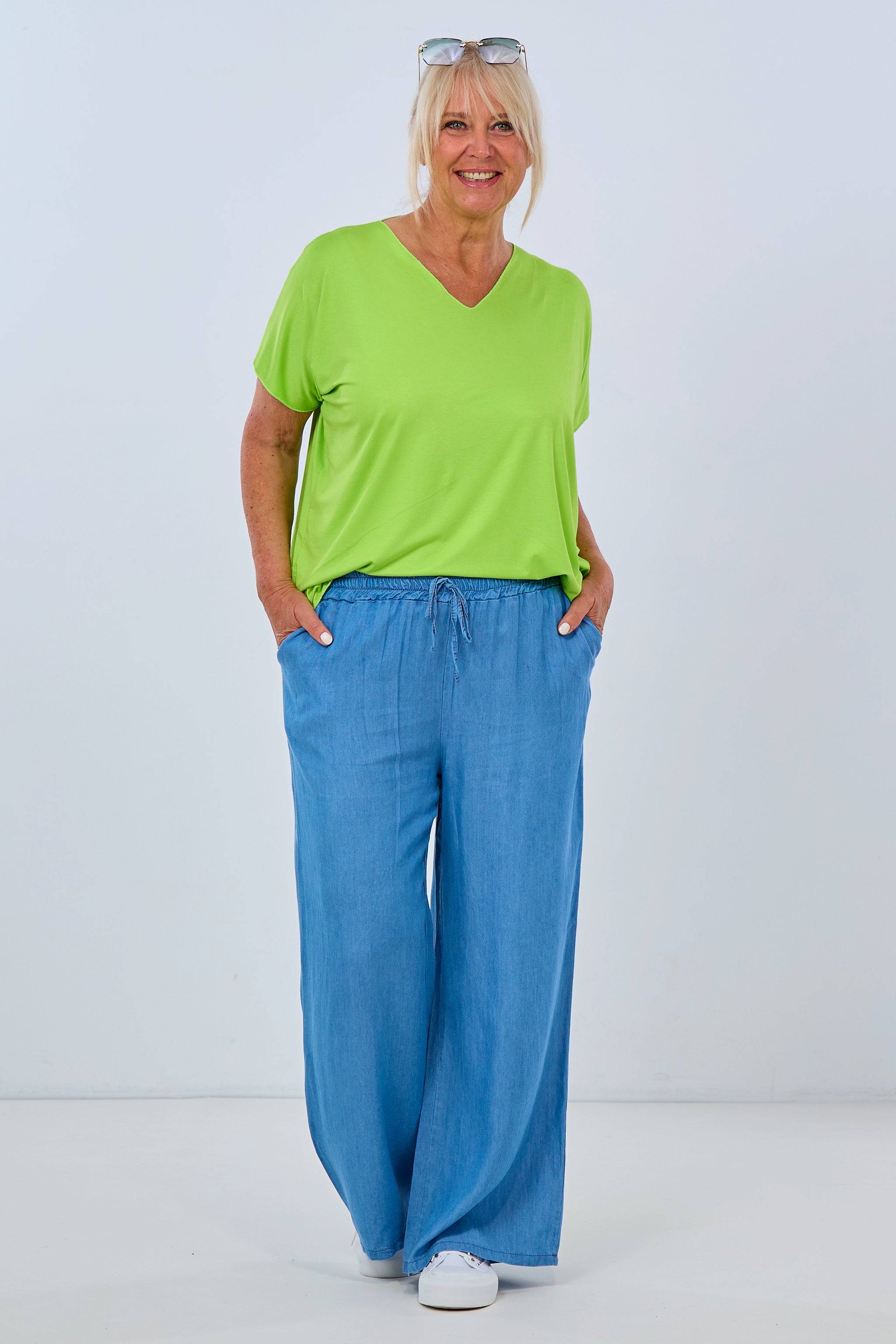 Leichte Hose in Jeansoptik, blau von Trends & Lifestyle Deutschland GmbH