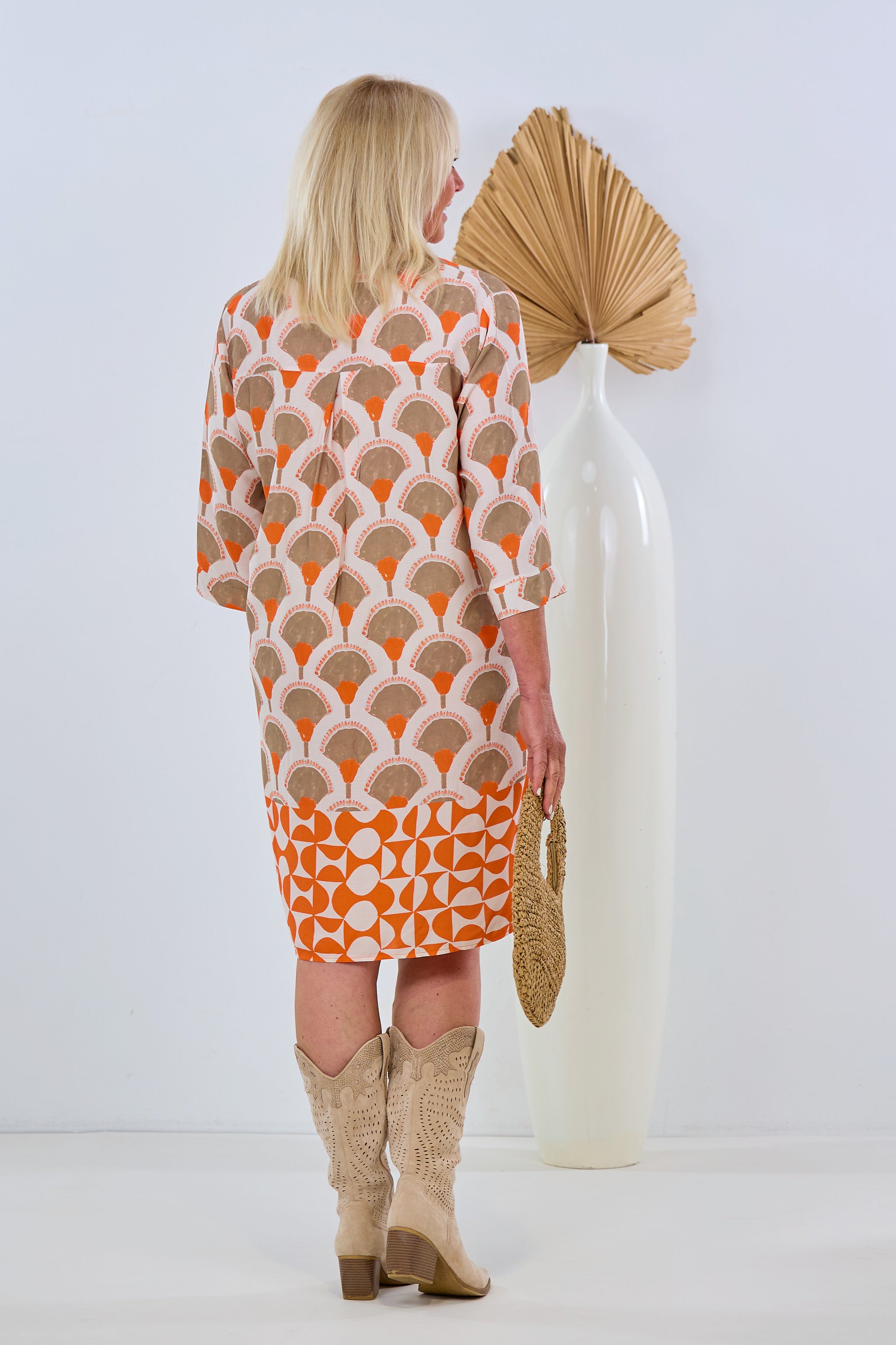 Sommerkleid mit Fantasy-Print, taupe-orange von Trends & Lifestyle Deutschland GmbH