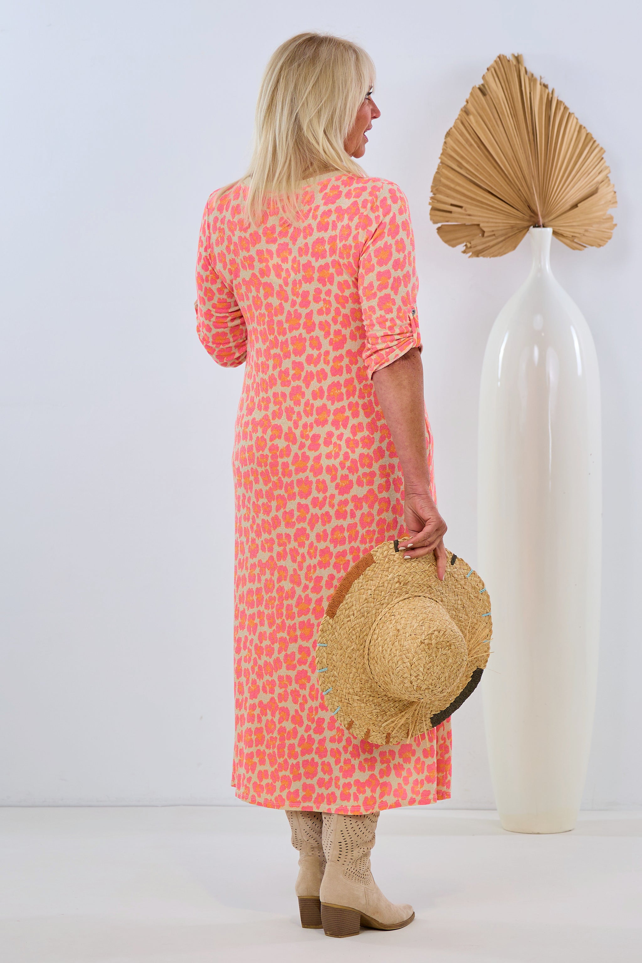 langes Strickkleid im Leo-Look, pink-orange von Trends & Lifestyle Deutschland GmbH