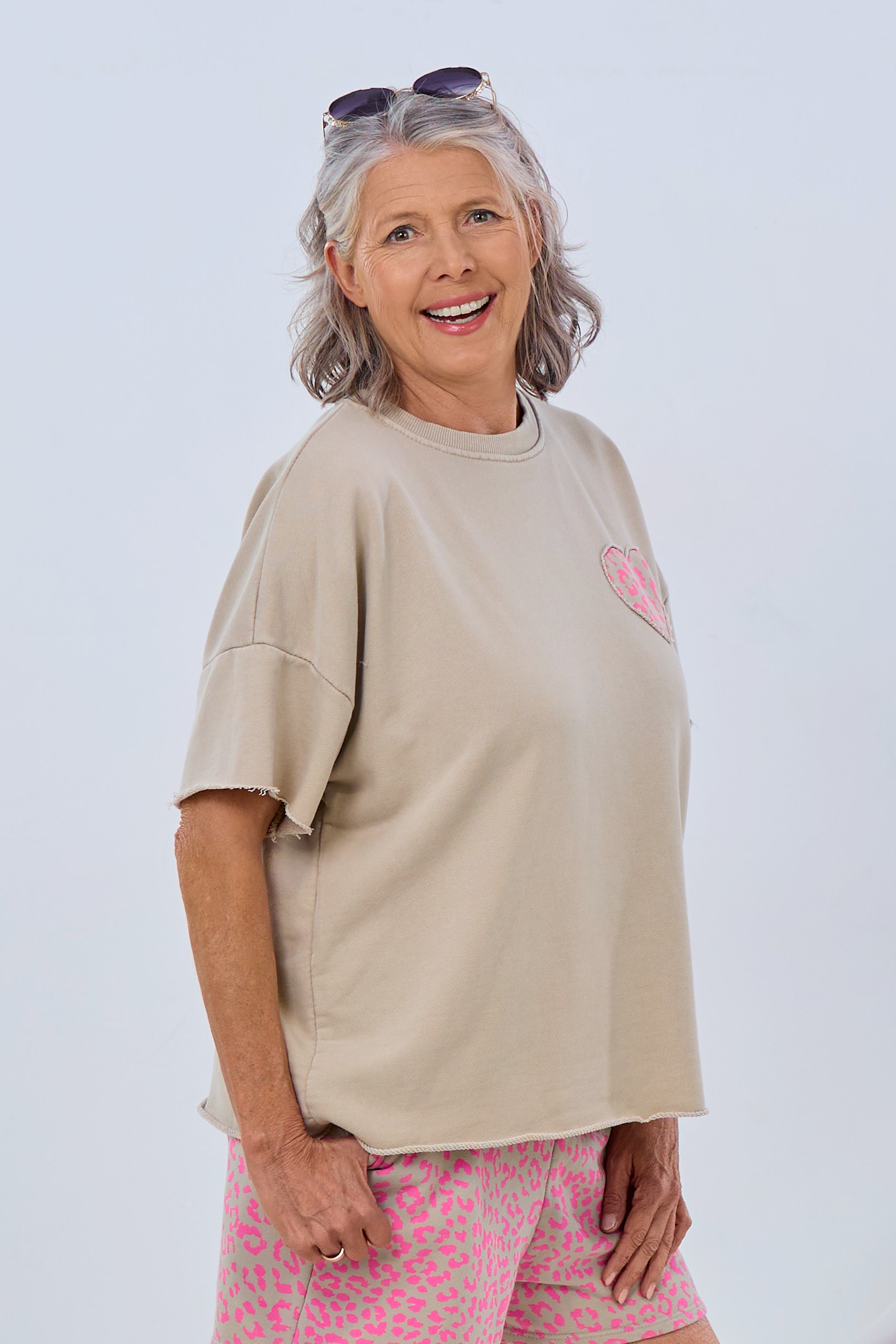 short-sleeve Sweaty with heart, beige-pink