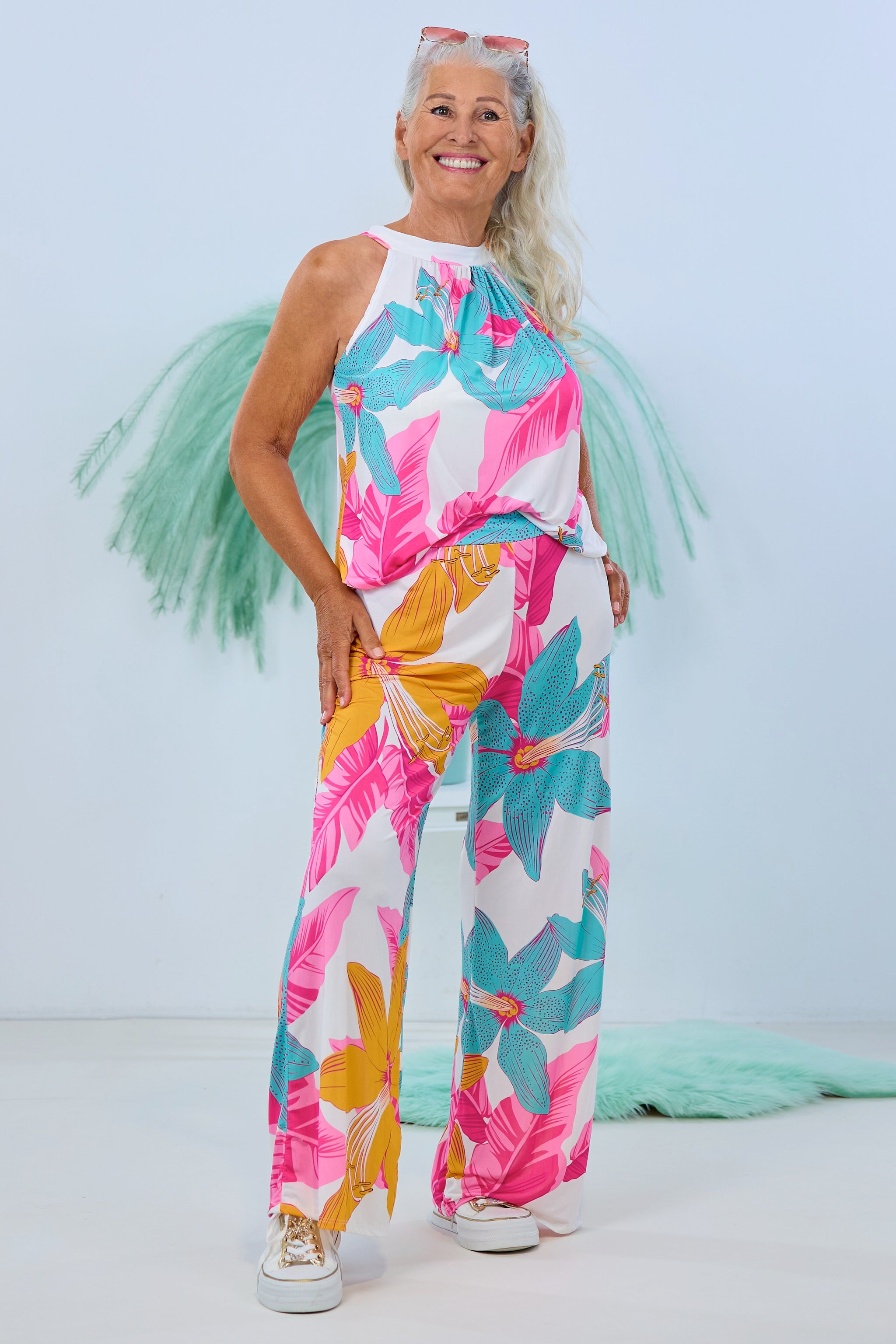 weich fallende Hose mit buntem Blumen-Print und elastischem Bund, rosa-mint-bunt