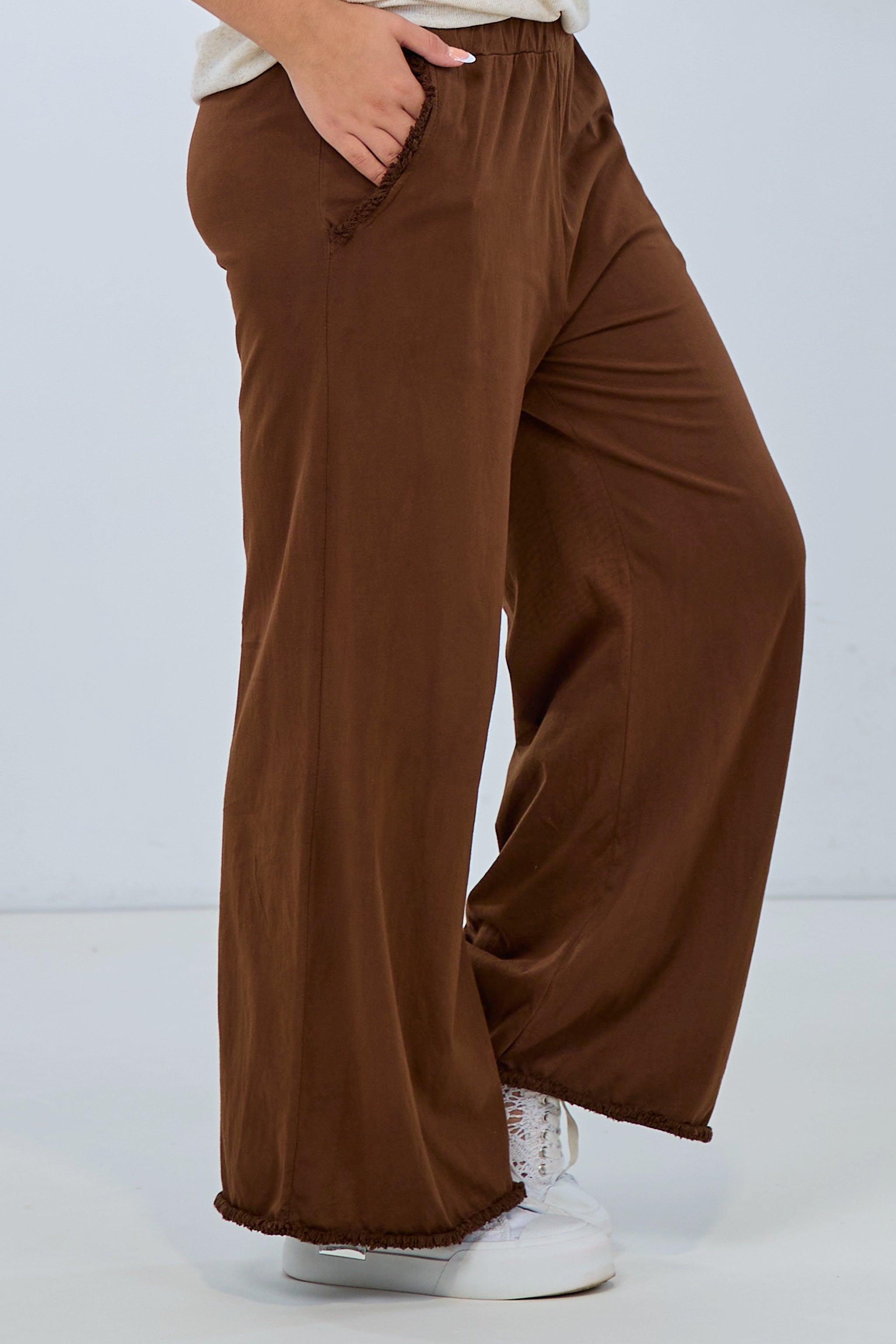 leichte Freizeithose mit Fransen, Eingriffstaschen und elastischem Bund, braun