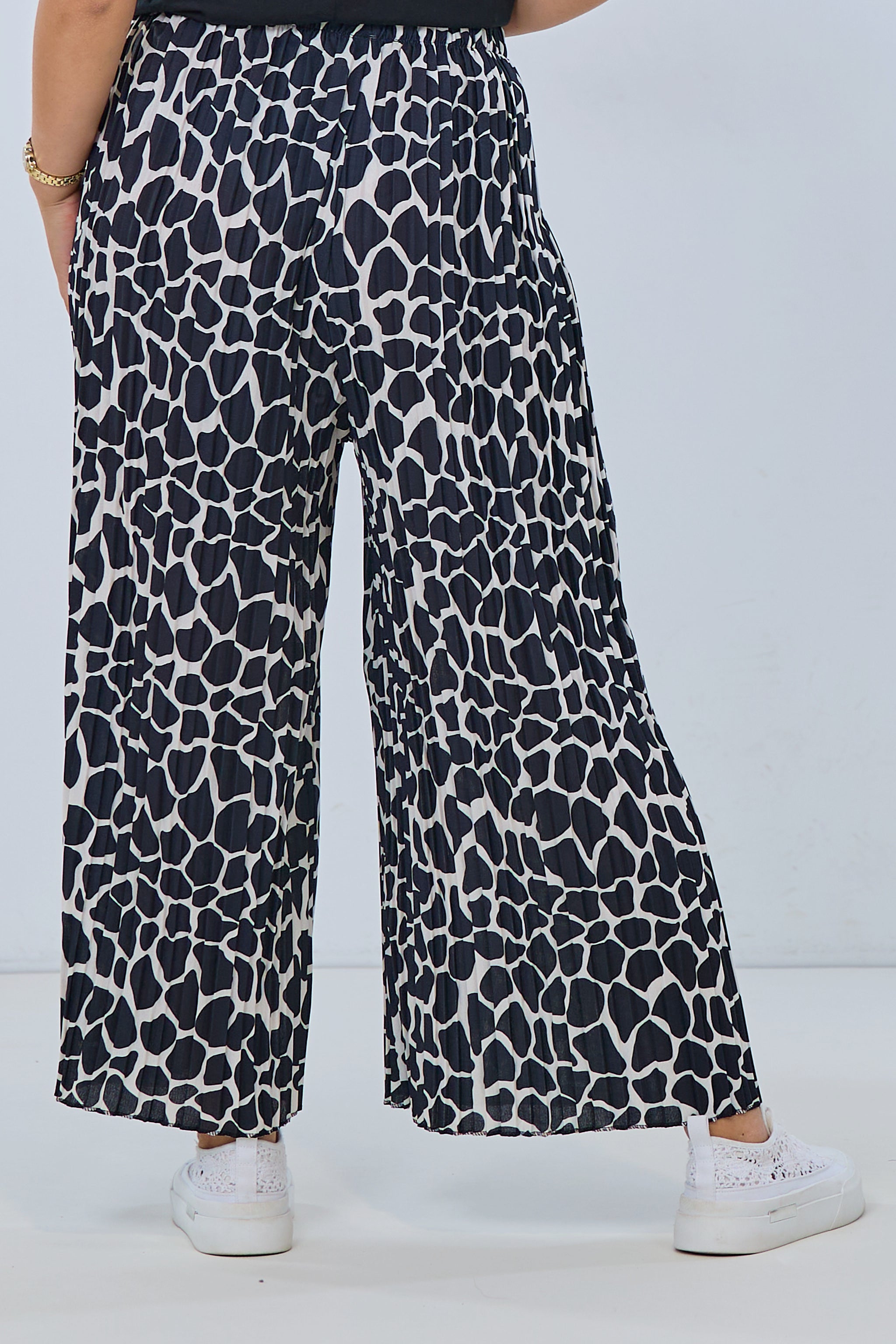 Plissée Hose mit elastischem Bund, schwarz-ecru-leo