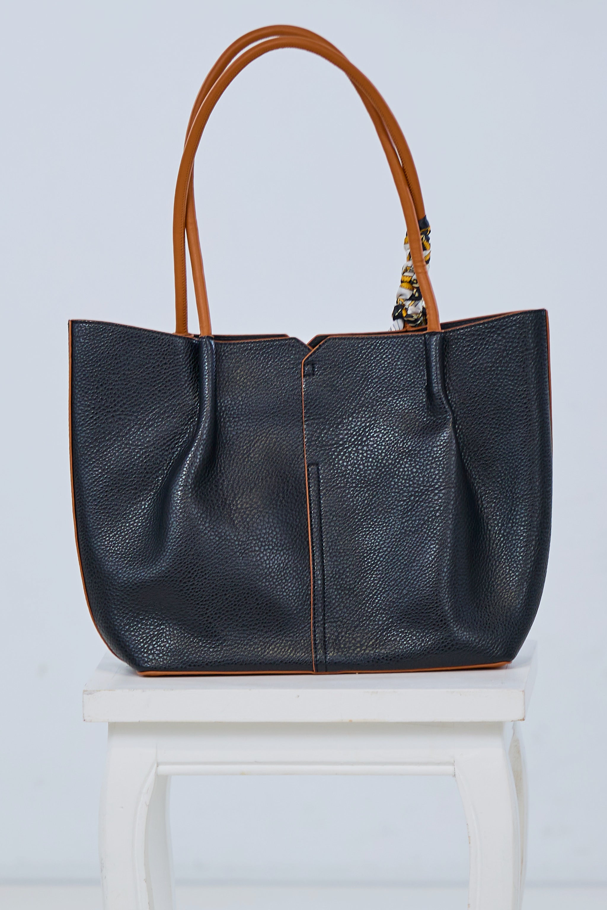 Bag in Bag mit Zierband, schwarz-braun mit dekorativem Band