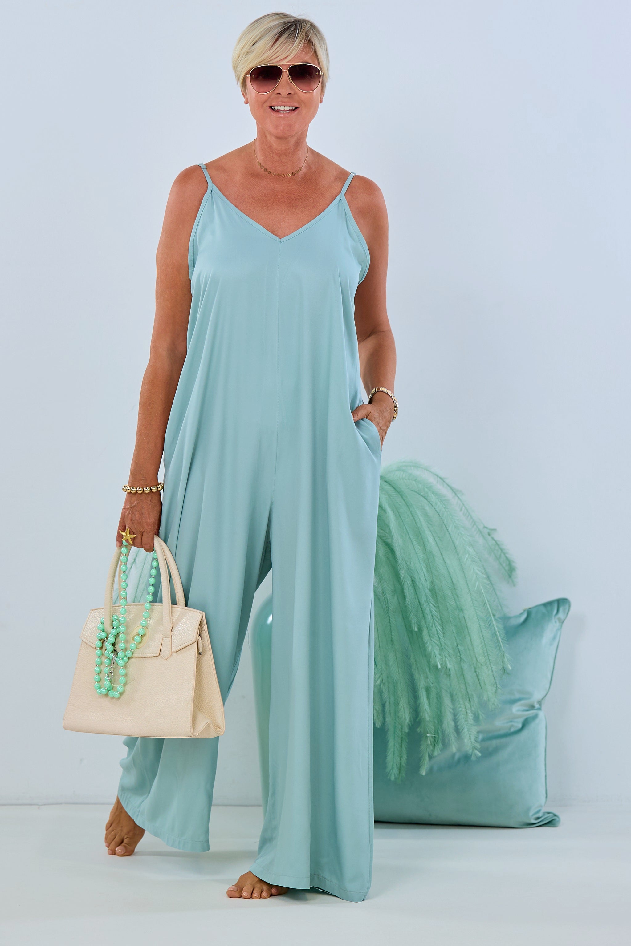 Jumpsuit with spaghetti straps, mint