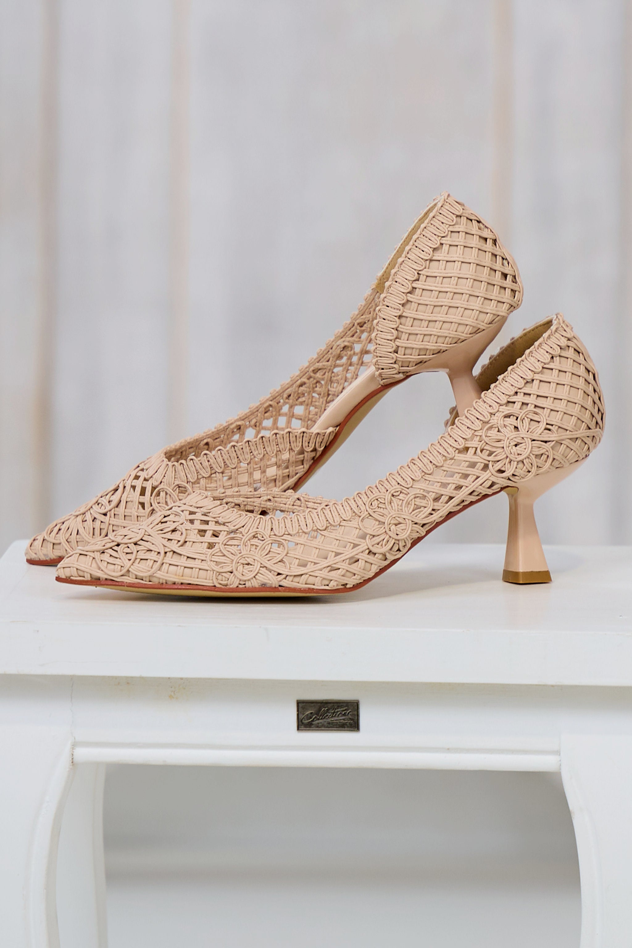 braided pumps, beige