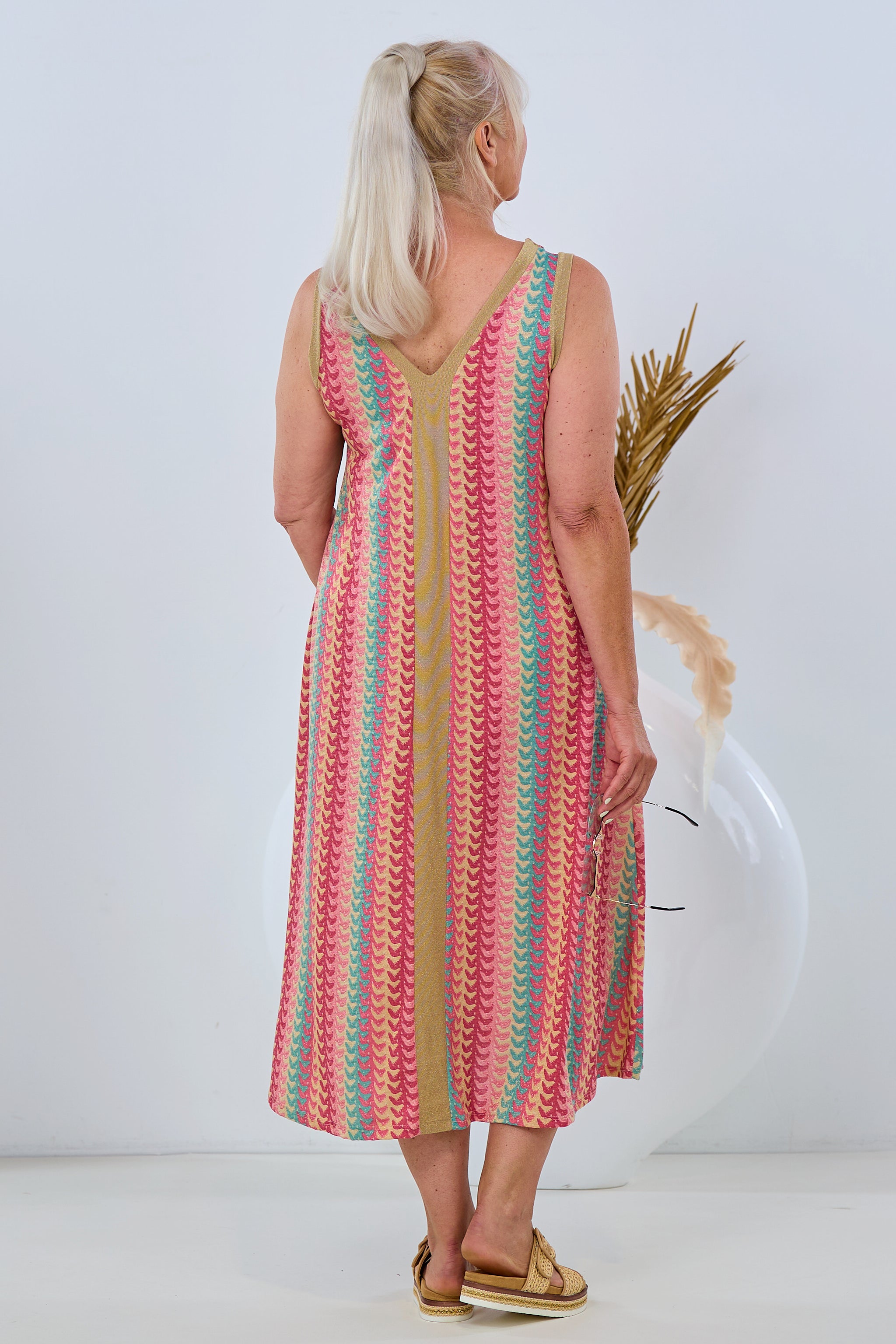 Kleid mit Retromuster, rosa-bunt-gold