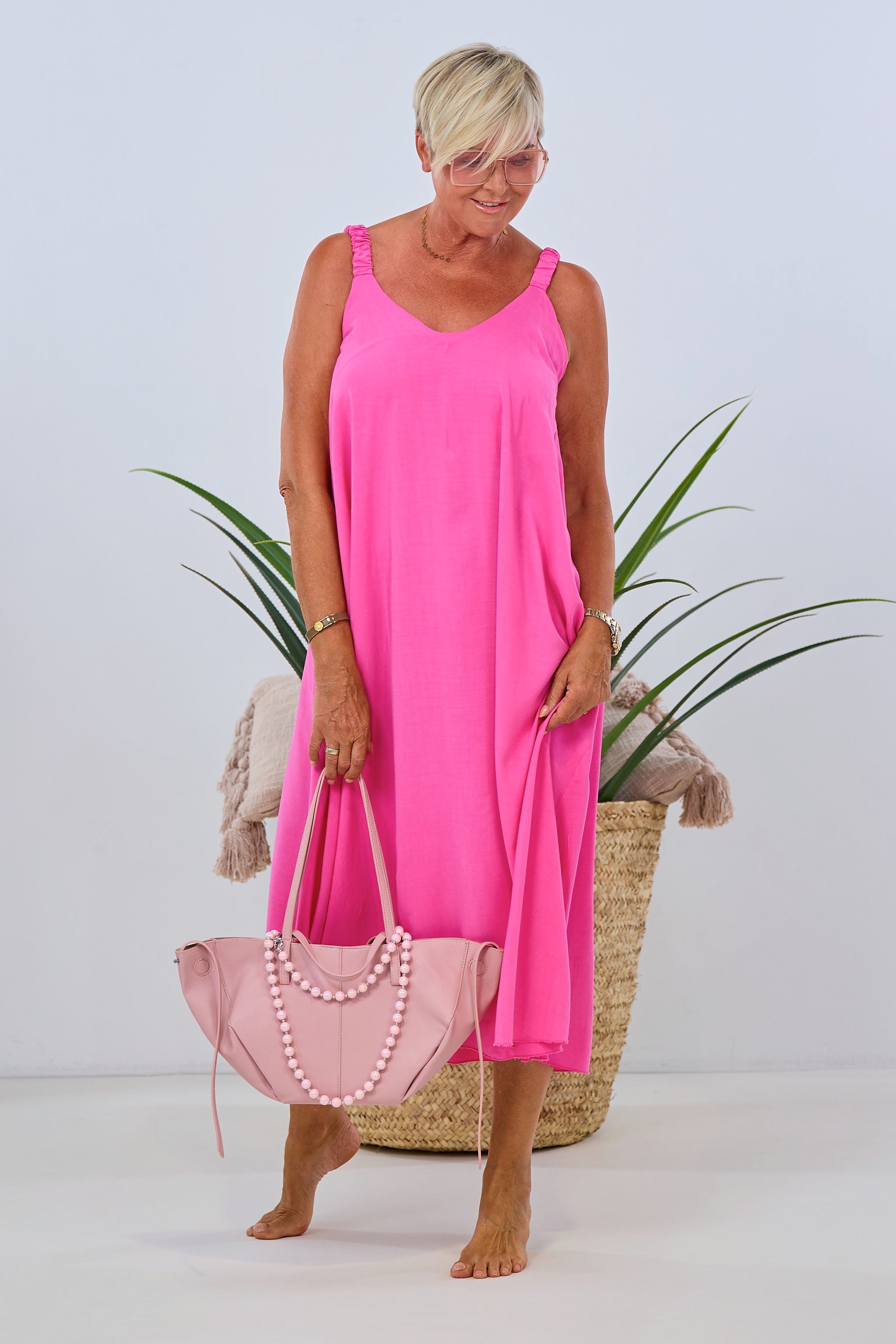 Luftiges Kleid mit elastischen Trägern, pink