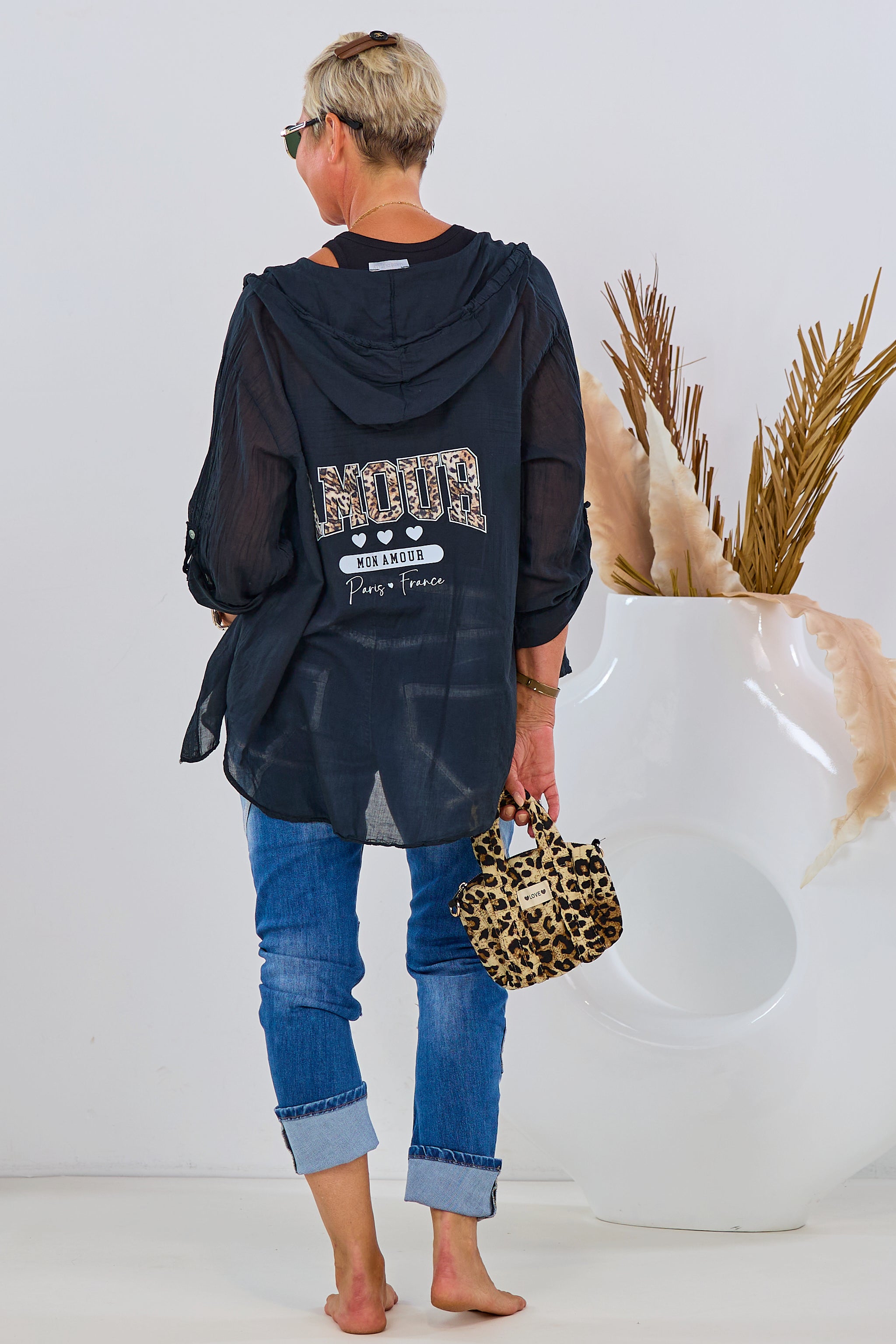 Hemdbluse mit Kapuze und Rücken-Print, schwarz