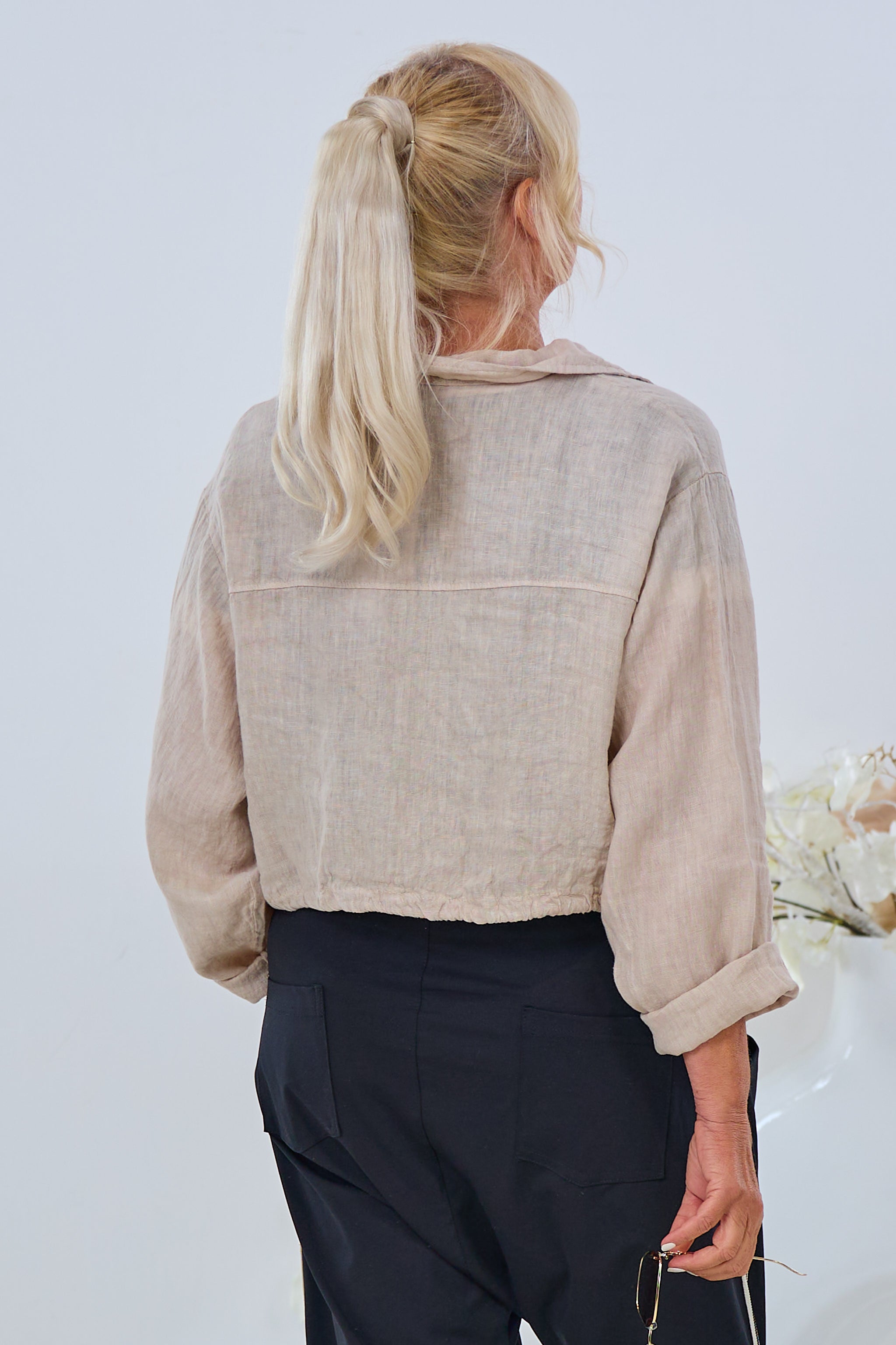 Leinen Jacke mit Kordelzug, beige