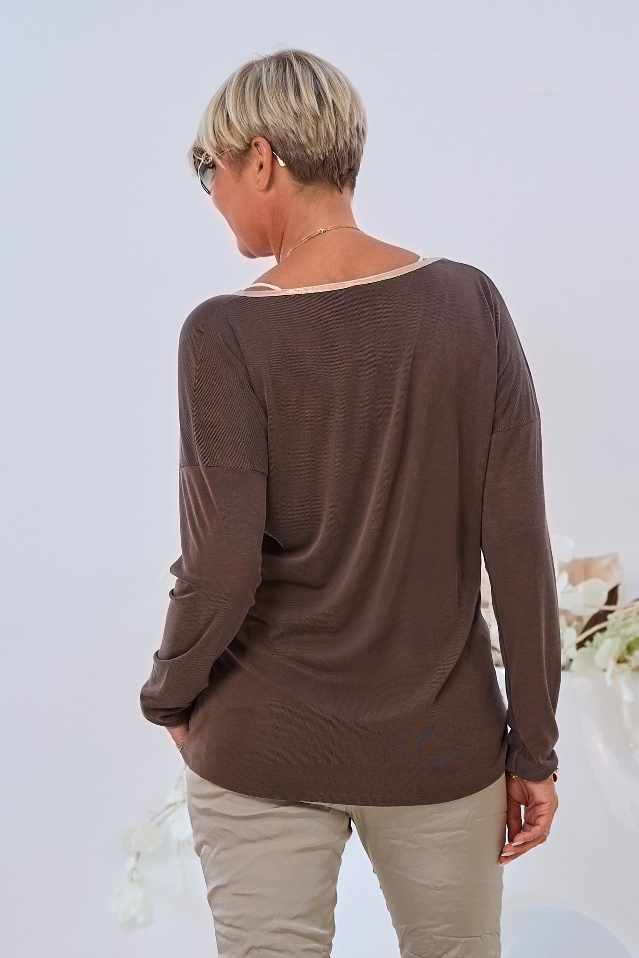 Langarm Shirt mit Glitzermotiv, braun-gold