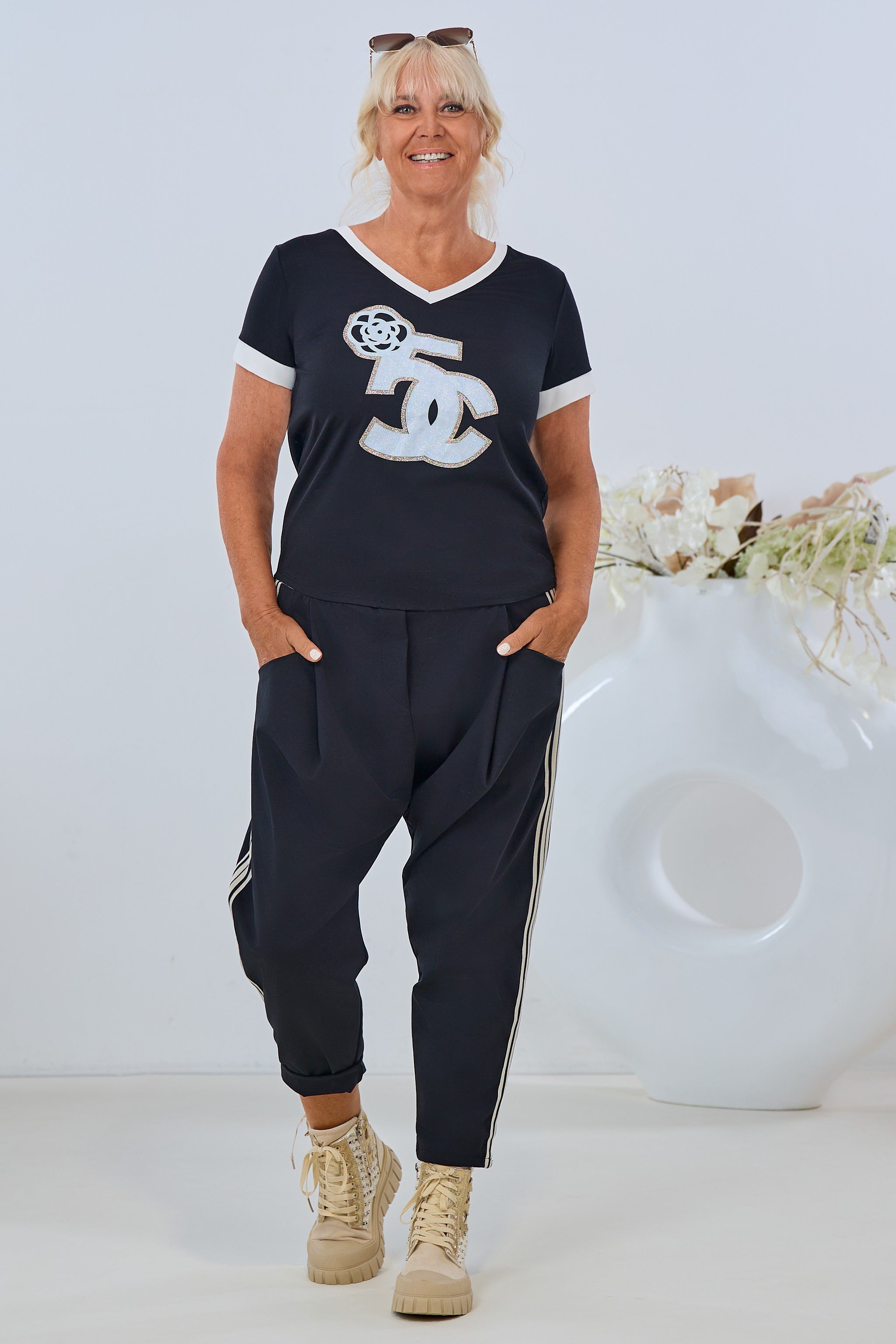 T-Shirt mit Glitzermotiv, schwarz