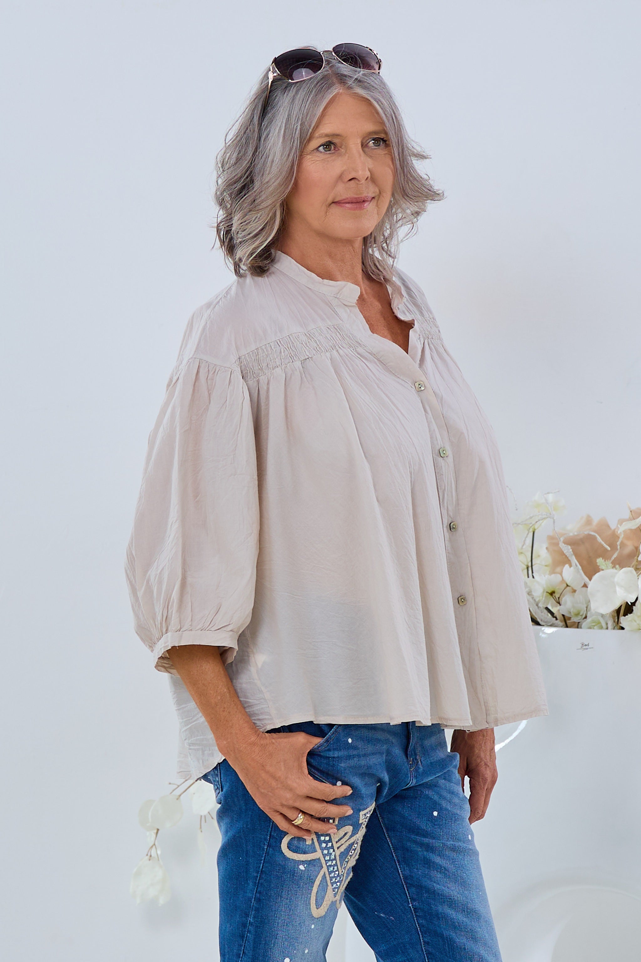 luftige Bluse mit Namaste-Druck, beige-neon orange